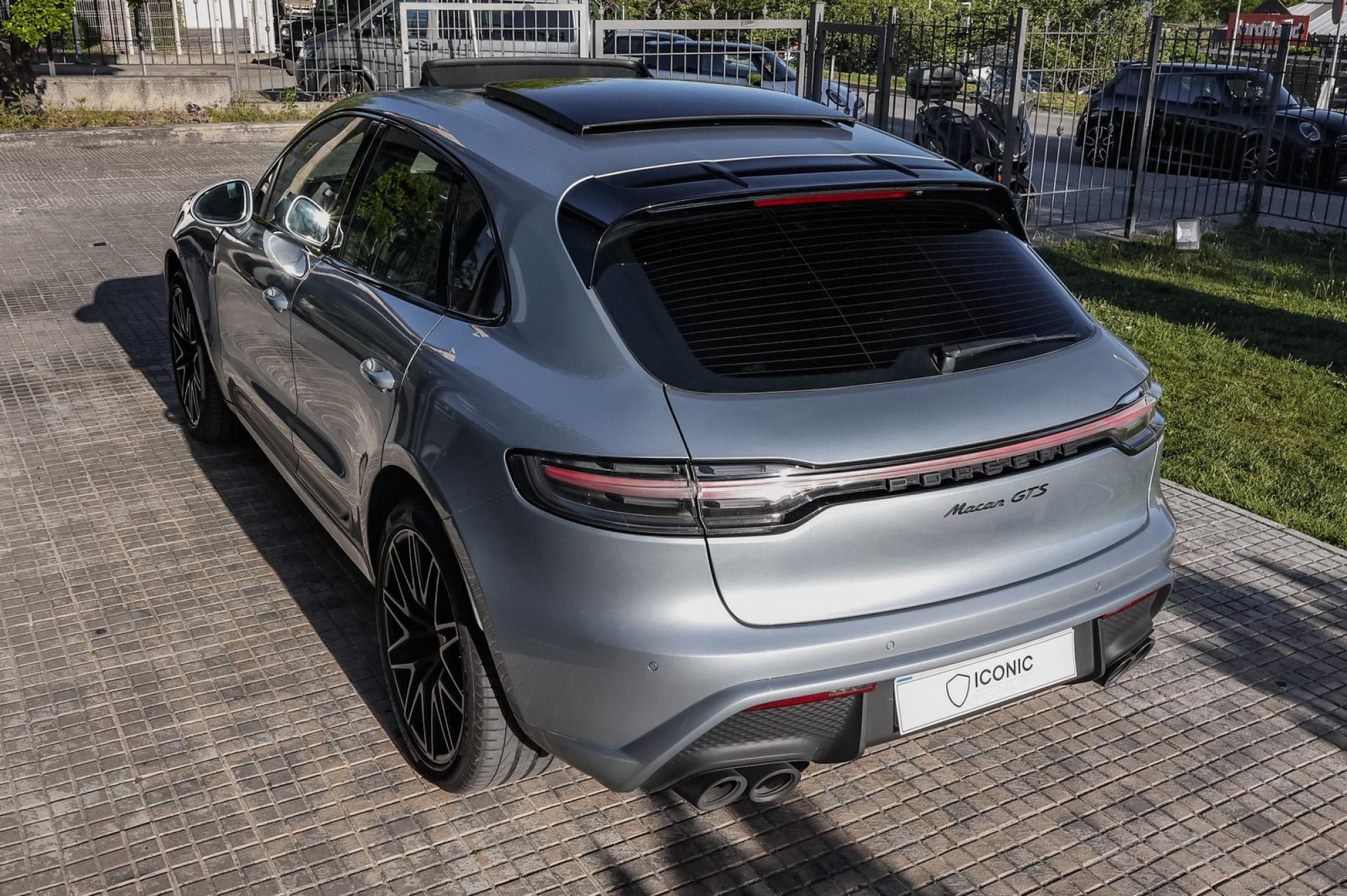 PORSCHE MACAN GTS