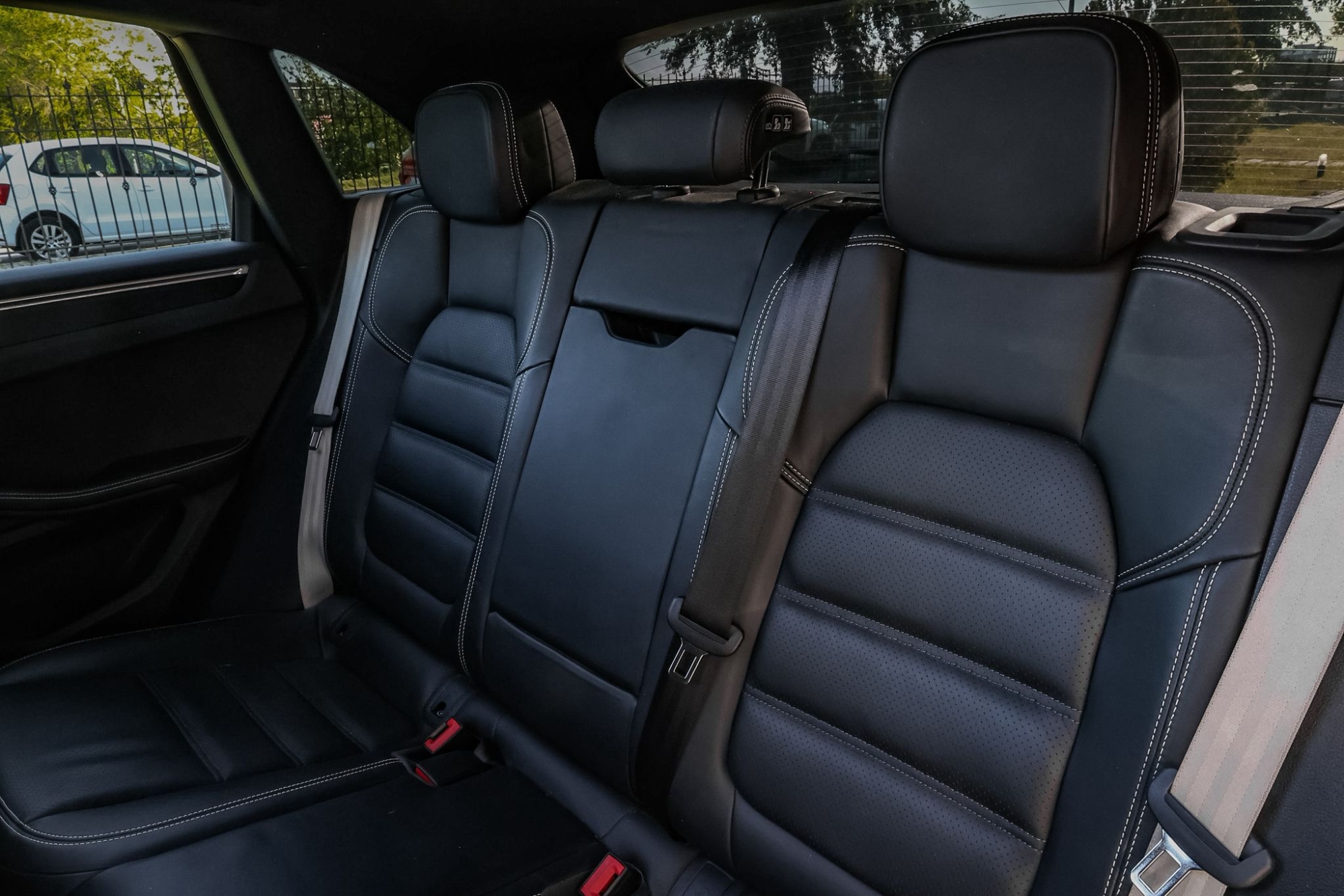 PORSCHE MACAN GTS