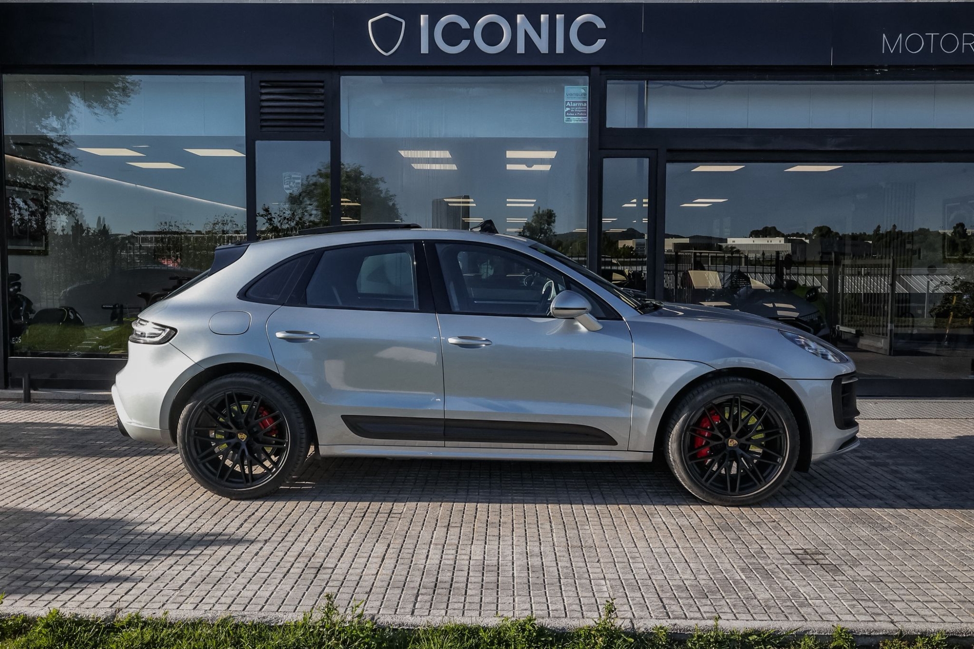 PORSCHE MACAN GTS