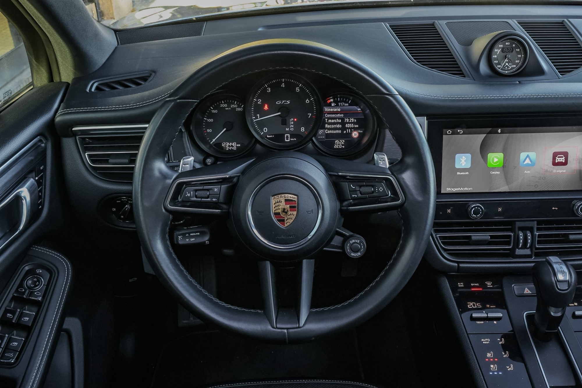 PORSCHE MACAN GTS