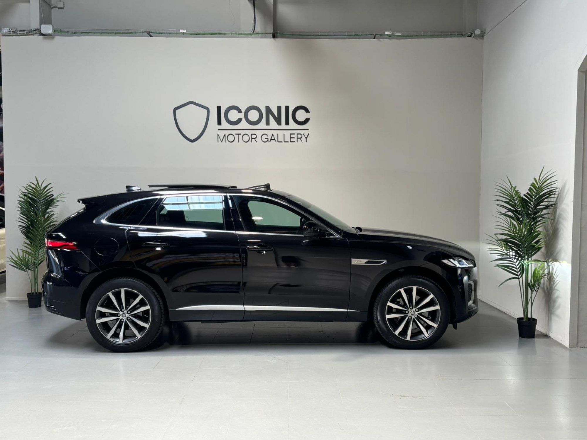 JAGUAR F-PACE 2.0D I4 204PS AWD AUTO MHEV RDynamic S