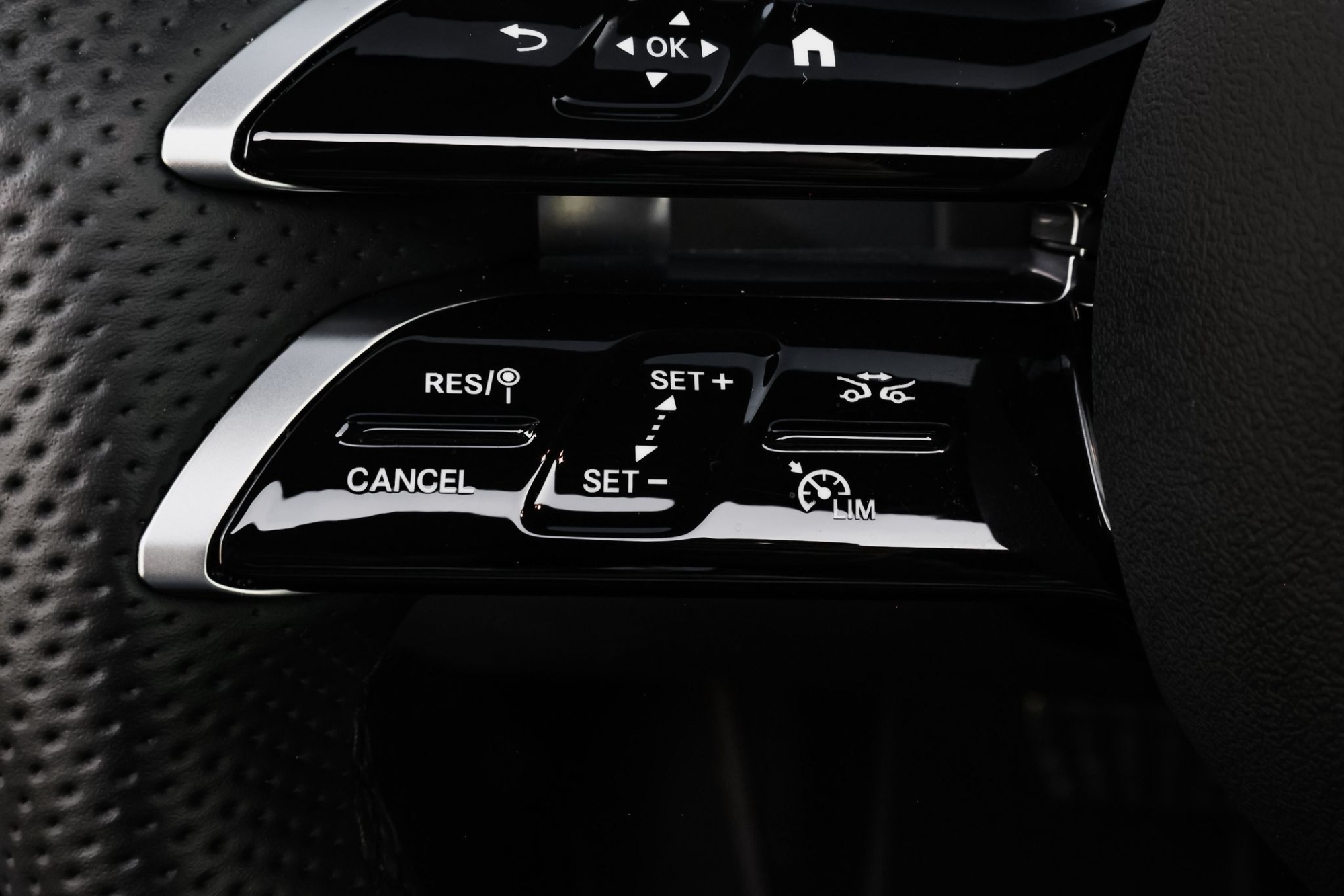 MERCEDES-BENZ GLC 300 d COUPE AMG LINE
