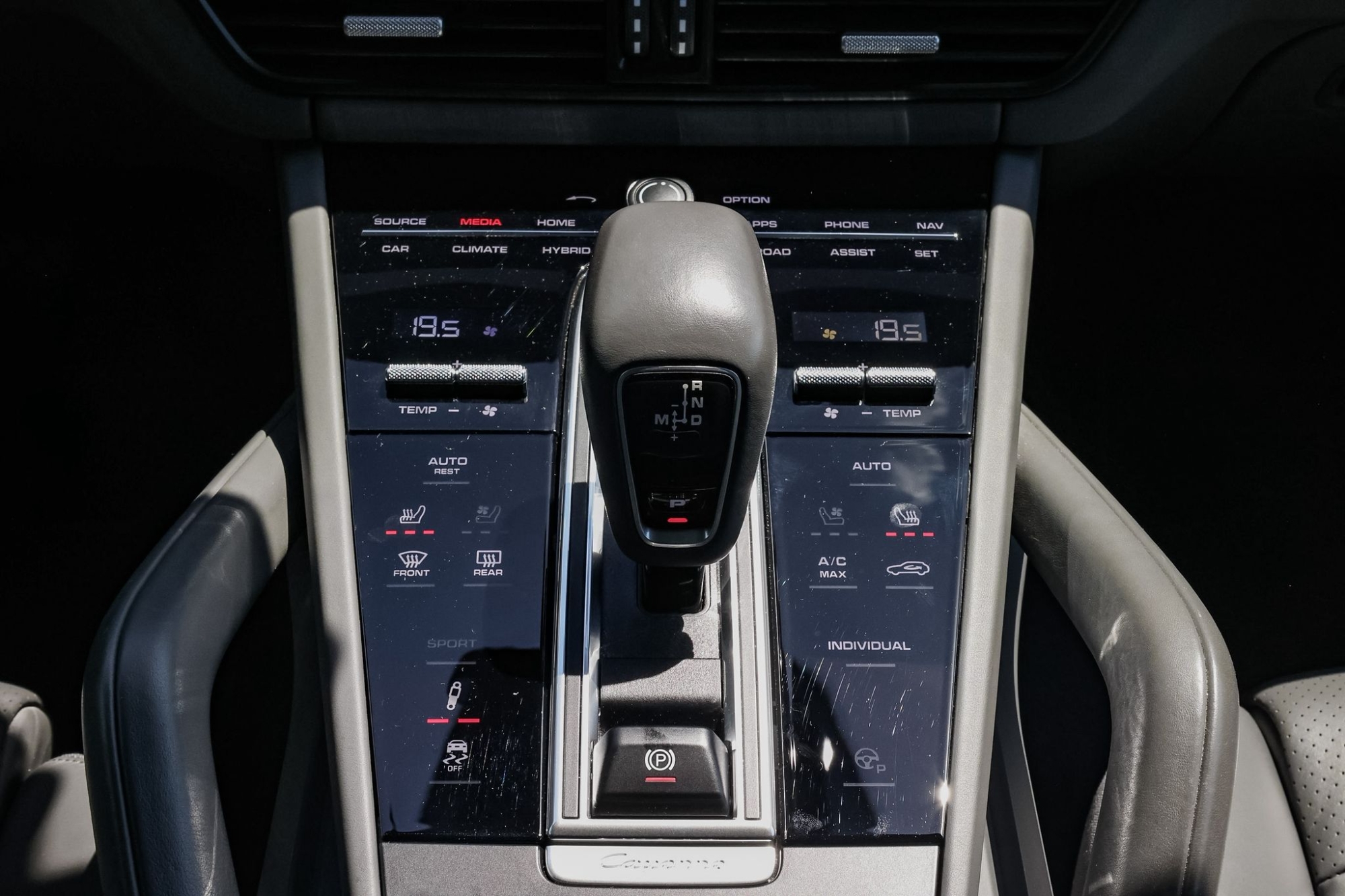 PORSCHE CAYENNE E-HIBRYD