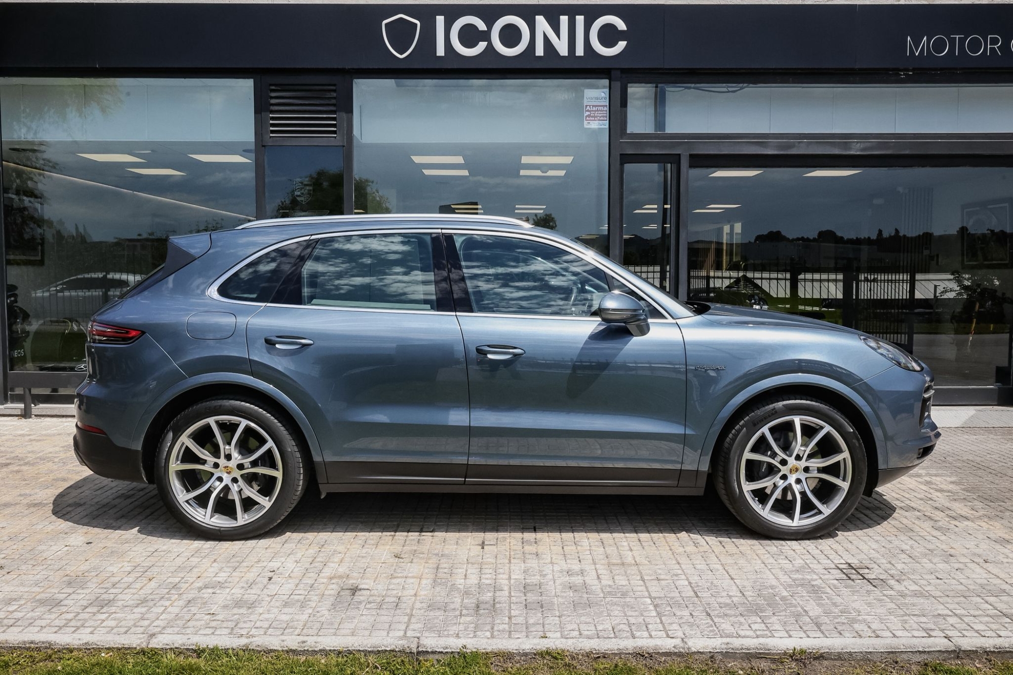 PORSCHE CAYENNE E-HIBRYD