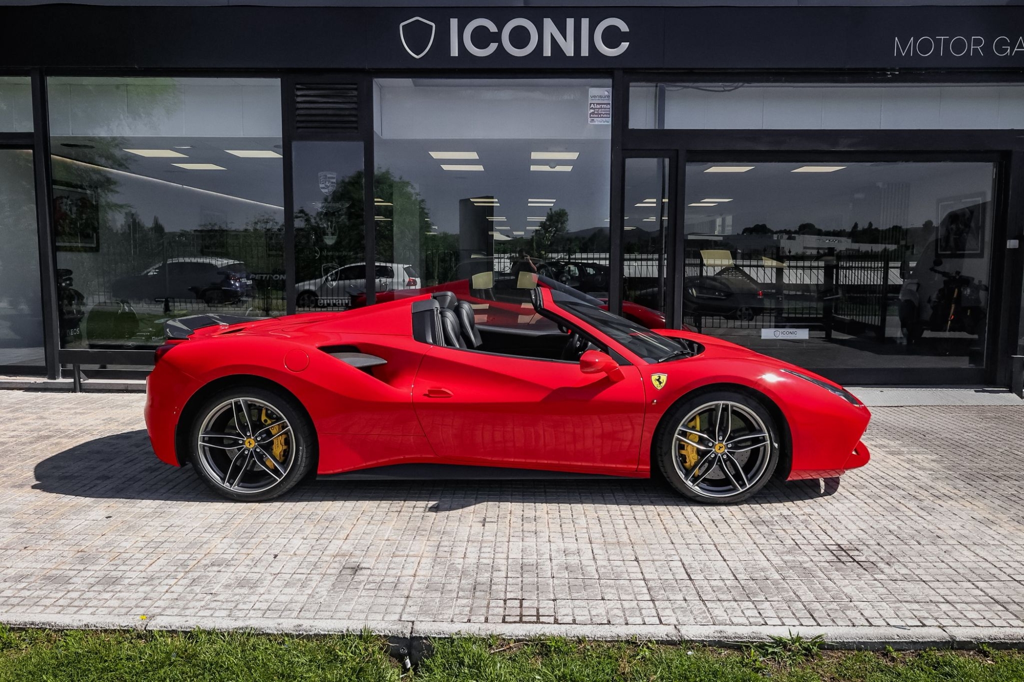 FERRARI 488 SPIDER
