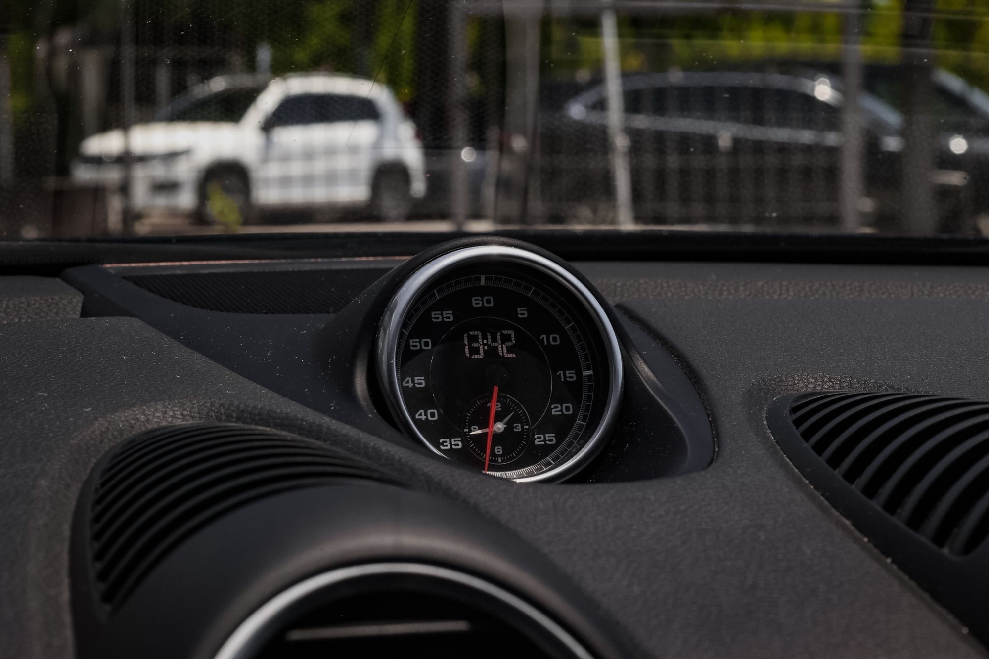 PORSCHE 718 CAYMAN T