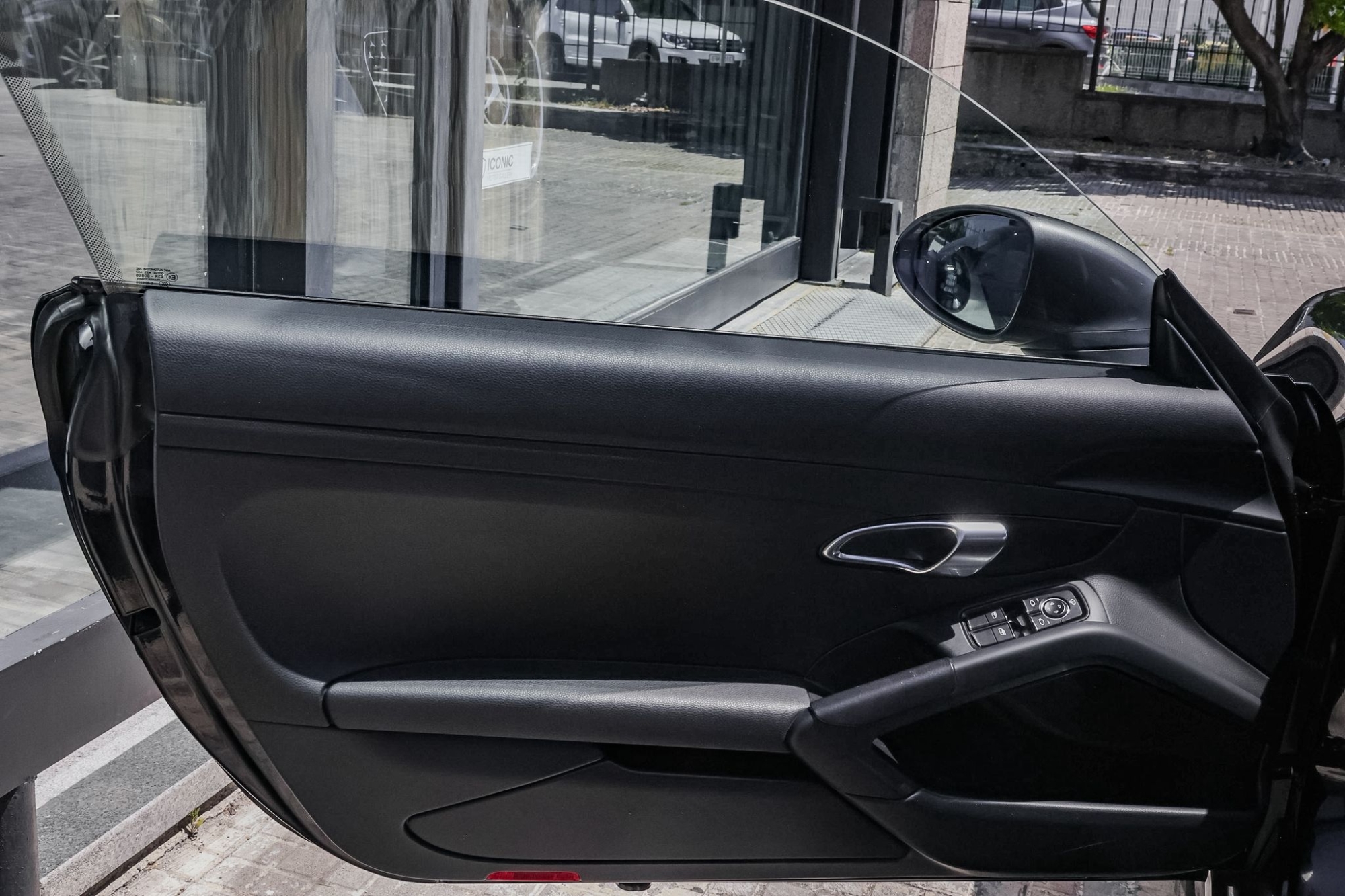 PORSCHE 718 CAYMAN T