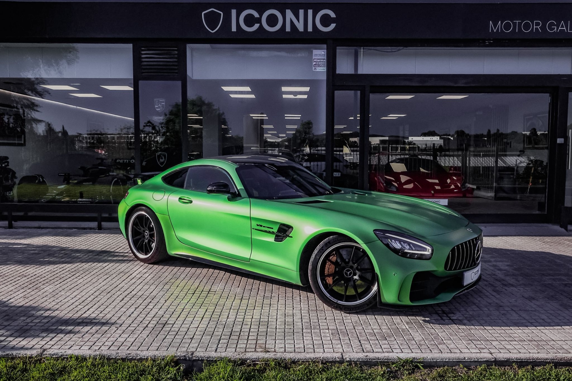 MERCEDES-BENZ AMG GT-R COUPÉ 
