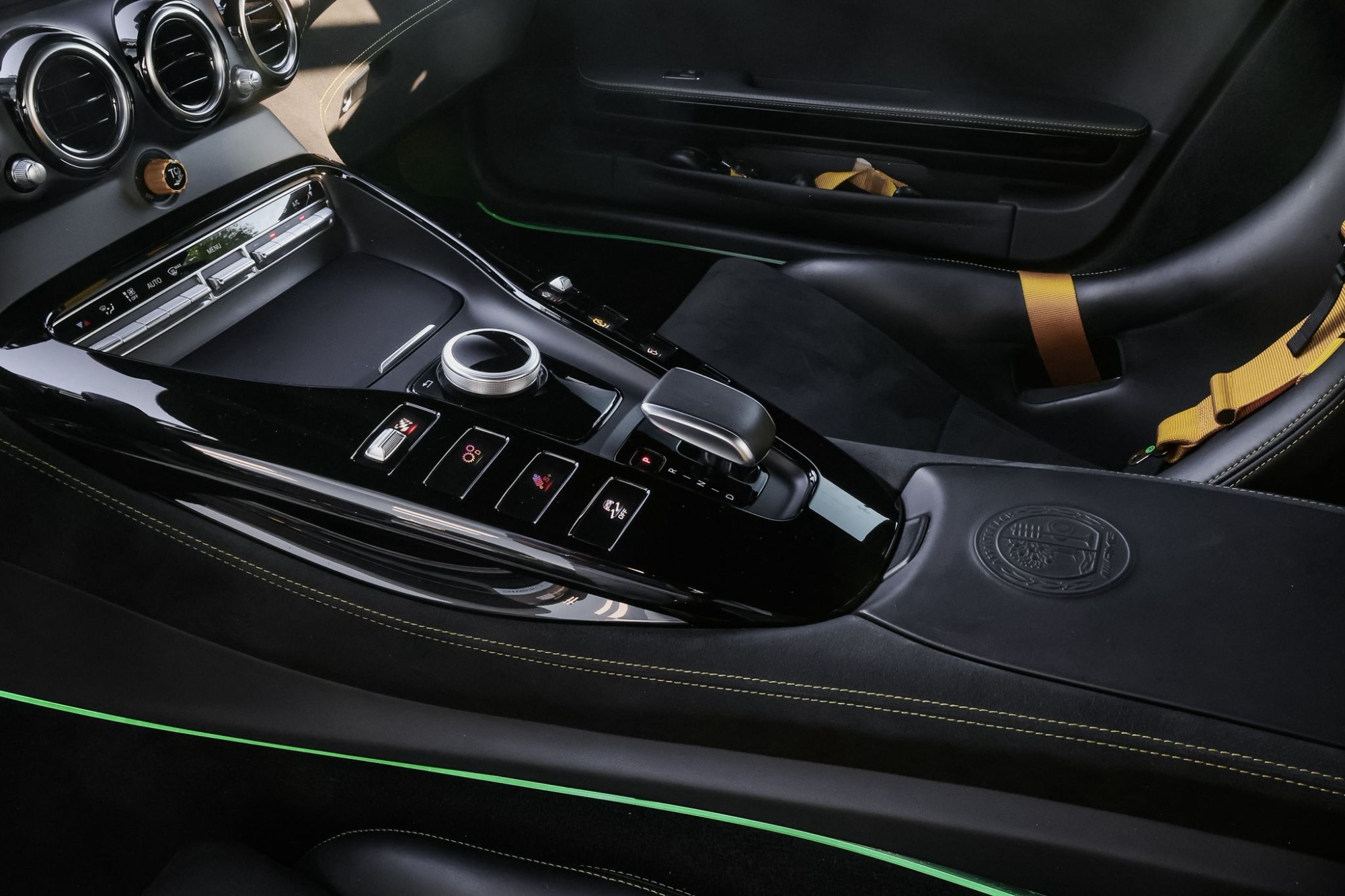MERCEDES-BENZ AMG GT-R COUPÉ 
