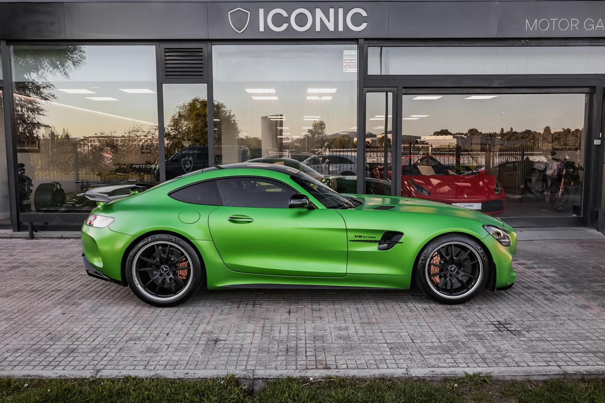MERCEDES-BENZ AMG GT-R COUPÉ 