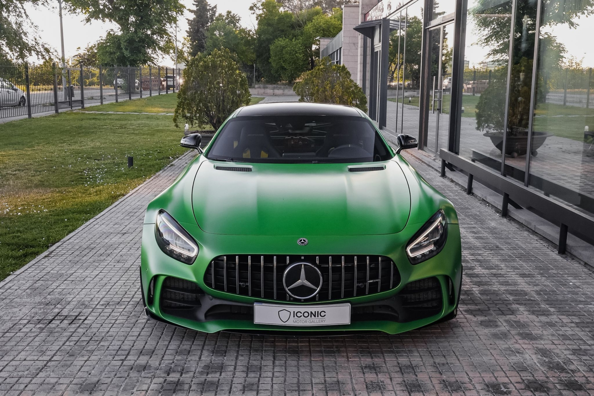 MERCEDES-BENZ AMG GT-R COUPÉ 