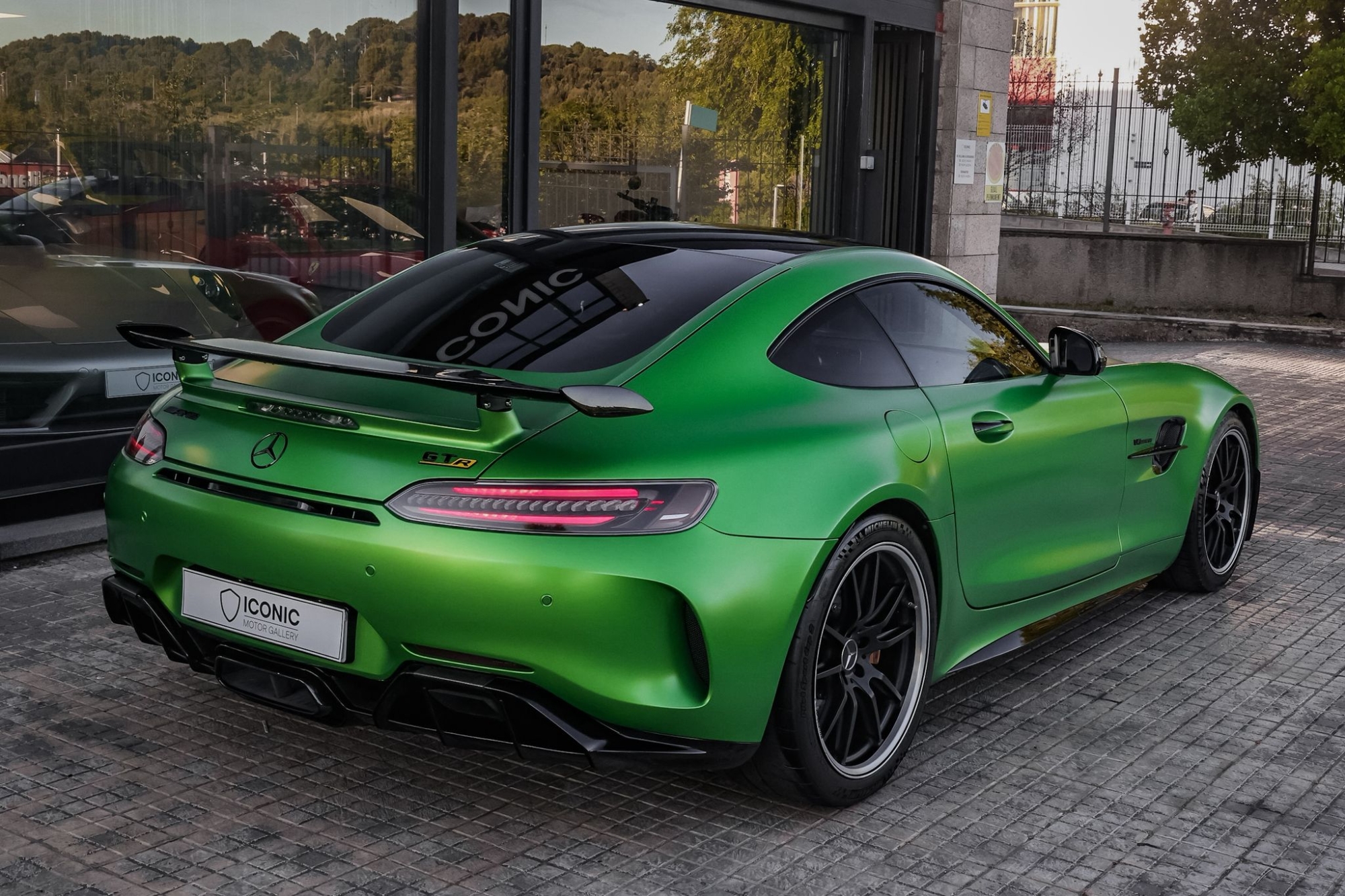 MERCEDES-BENZ AMG GT-R COUPÉ 