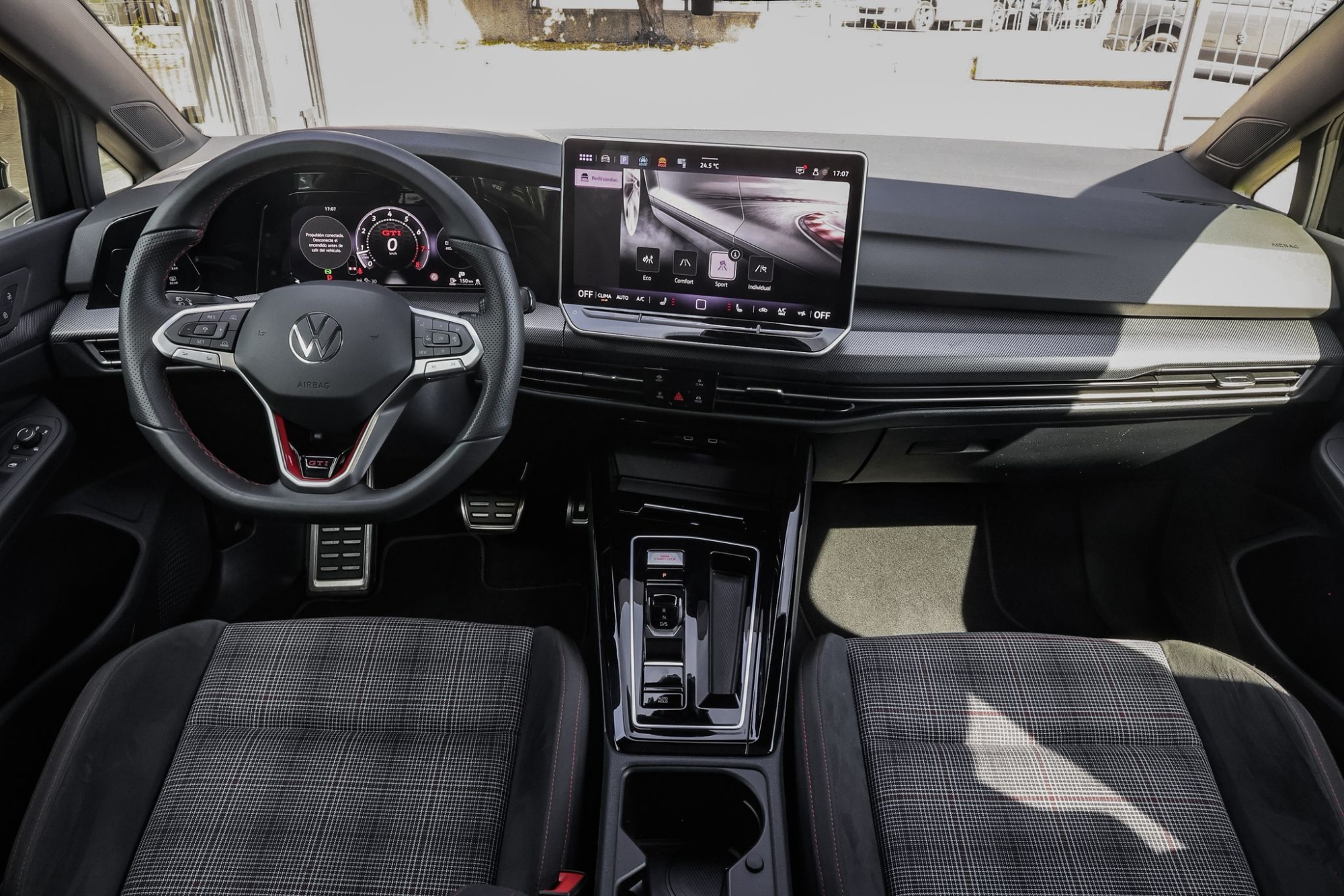 VOLKSWAGEN GOLF GTI 8.5