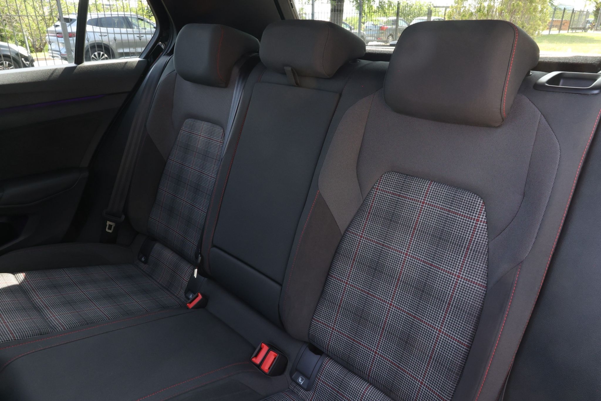 VOLKSWAGEN GOLF GTI 8.5