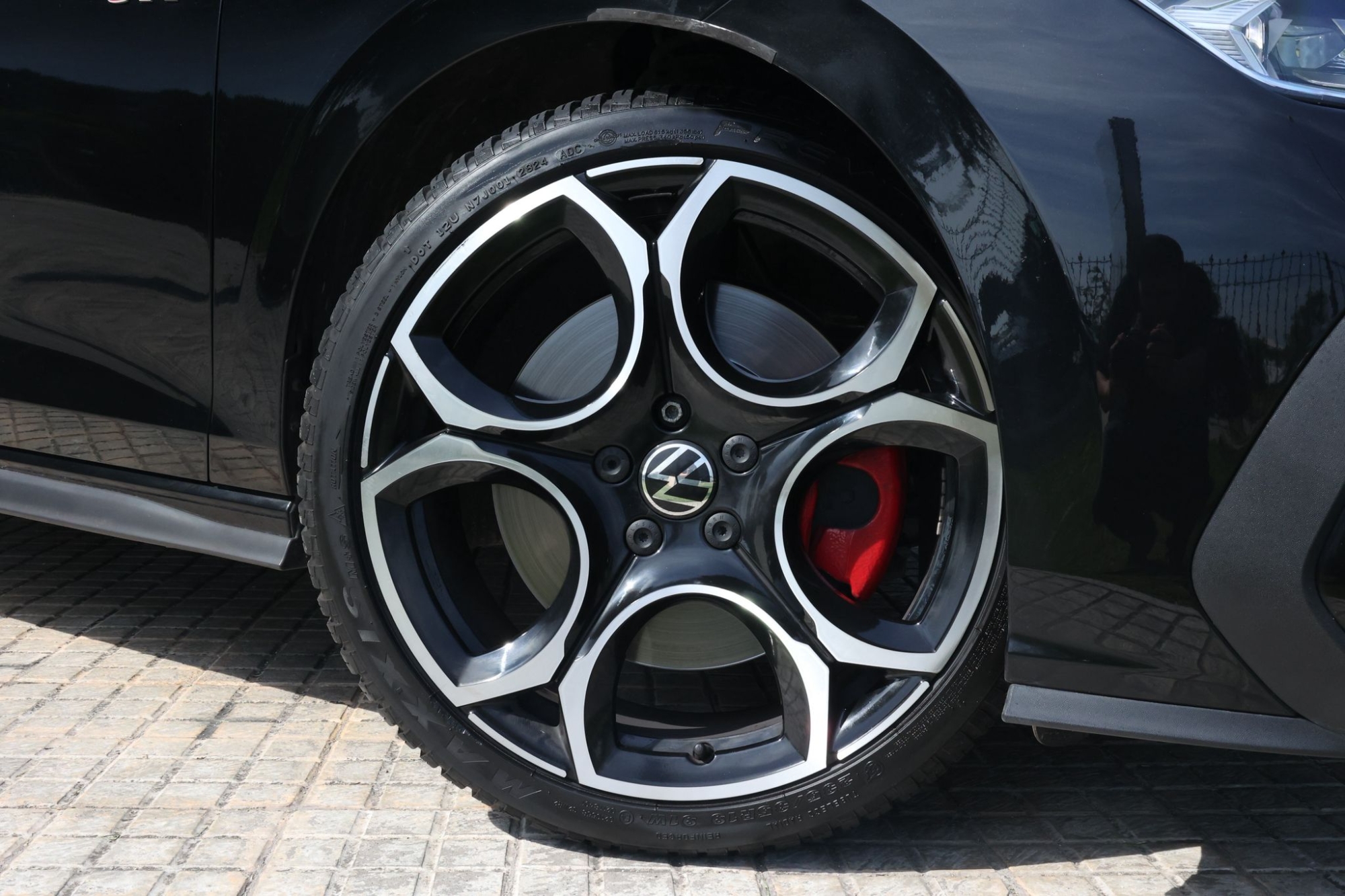 VOLKSWAGEN GOLF GTI 8.5