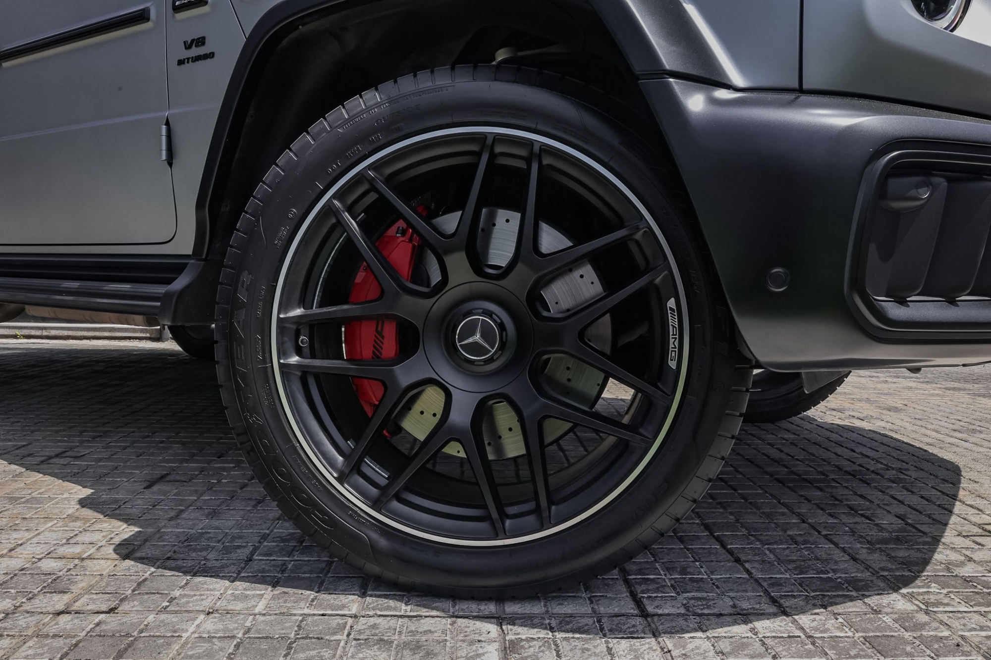 MERCEDES-BENZ AMG G63