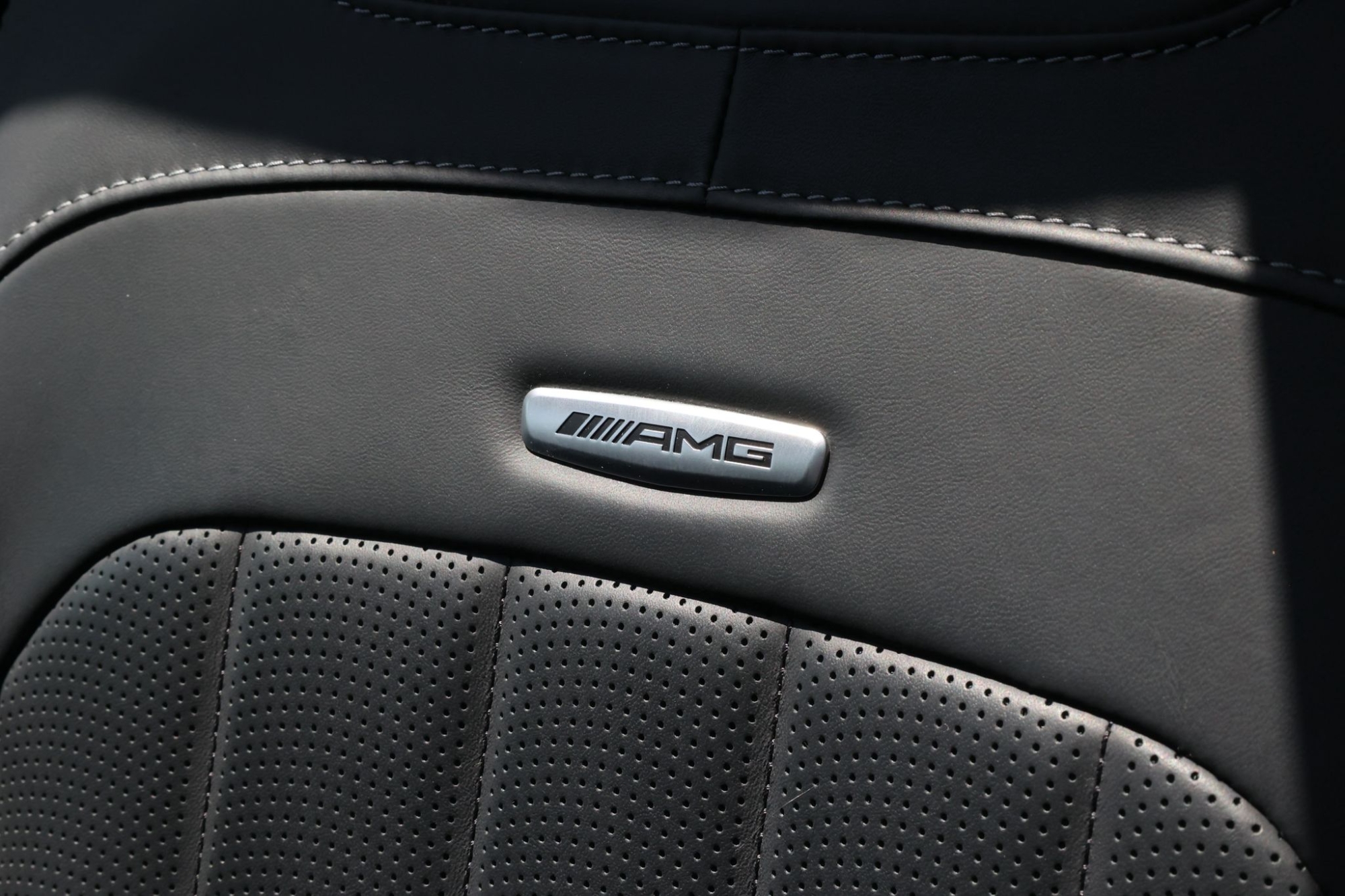 MERCEDES-BENZ AMG G63