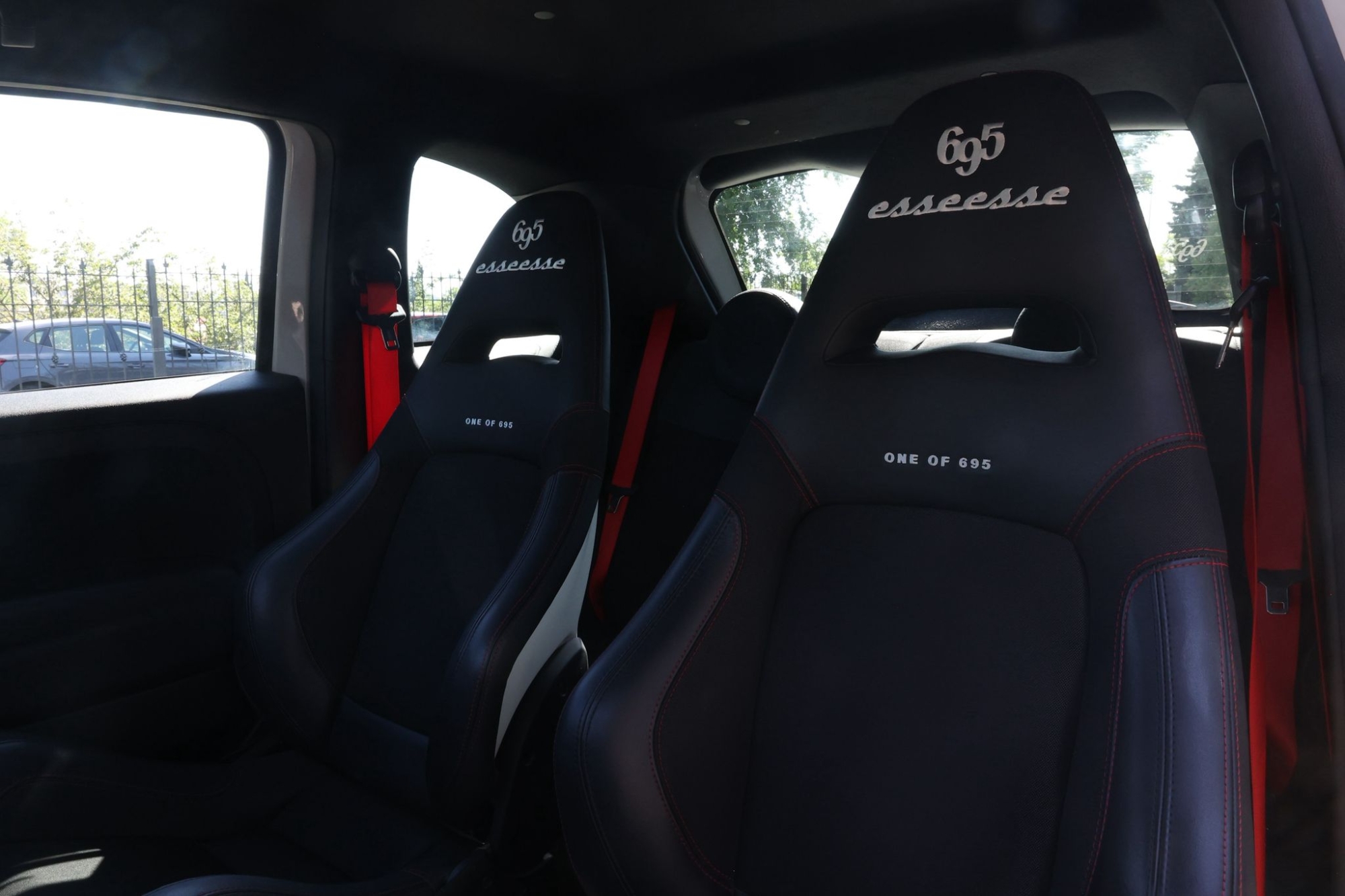 ABARTH 695 ESSEESSE
