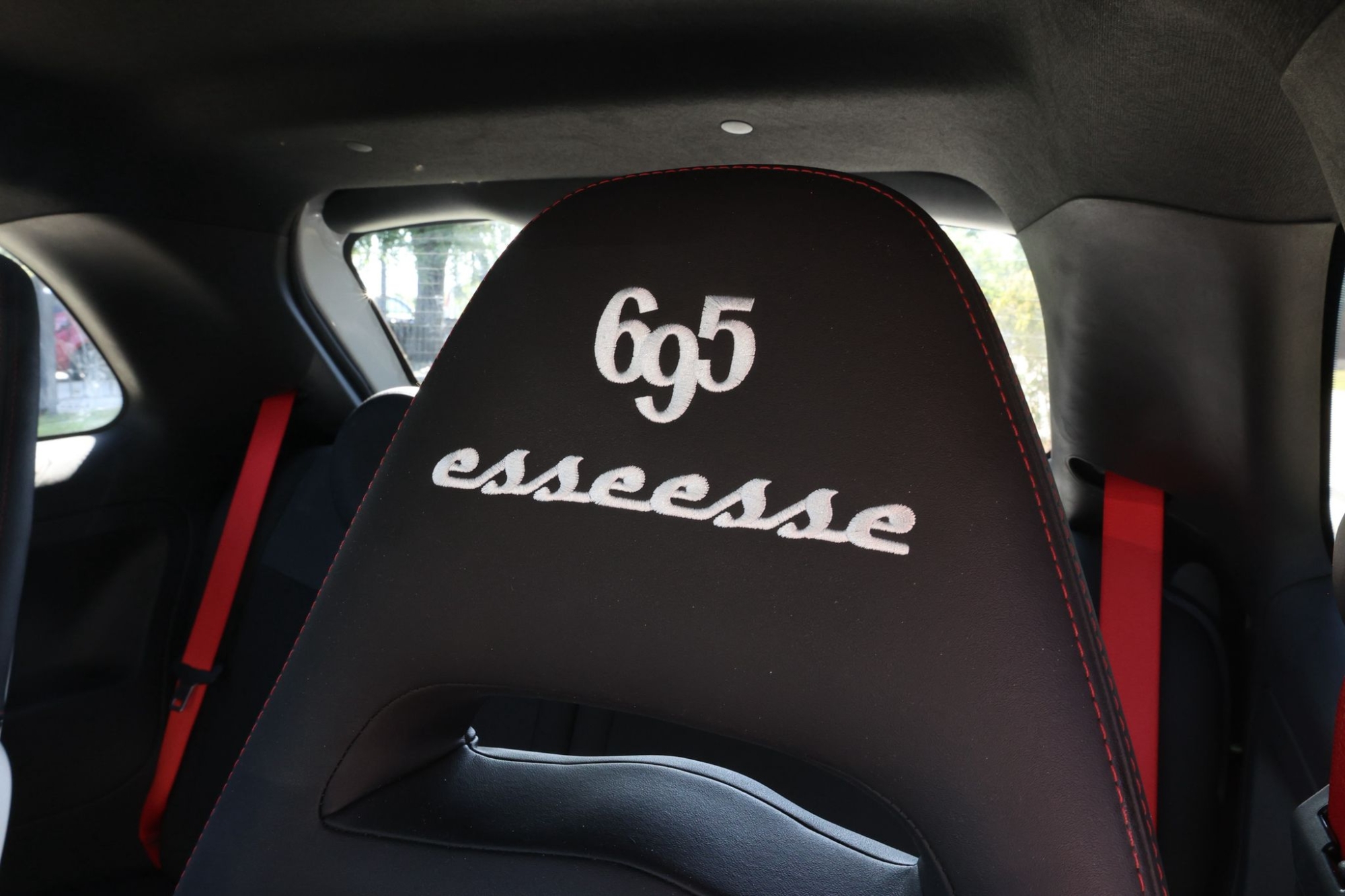 ABARTH 695 ESSEESSE