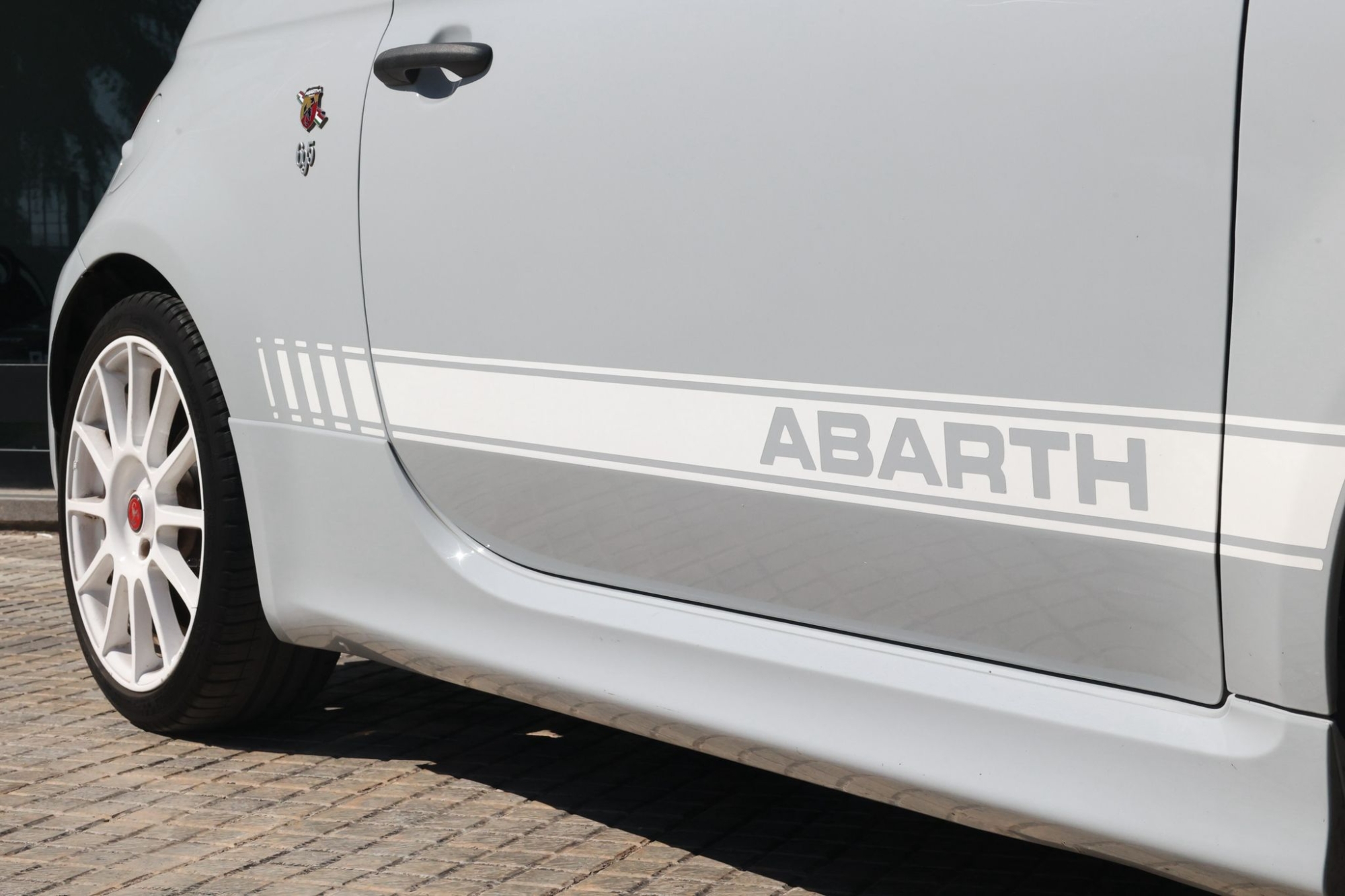 ABARTH 695 ESSEESSE