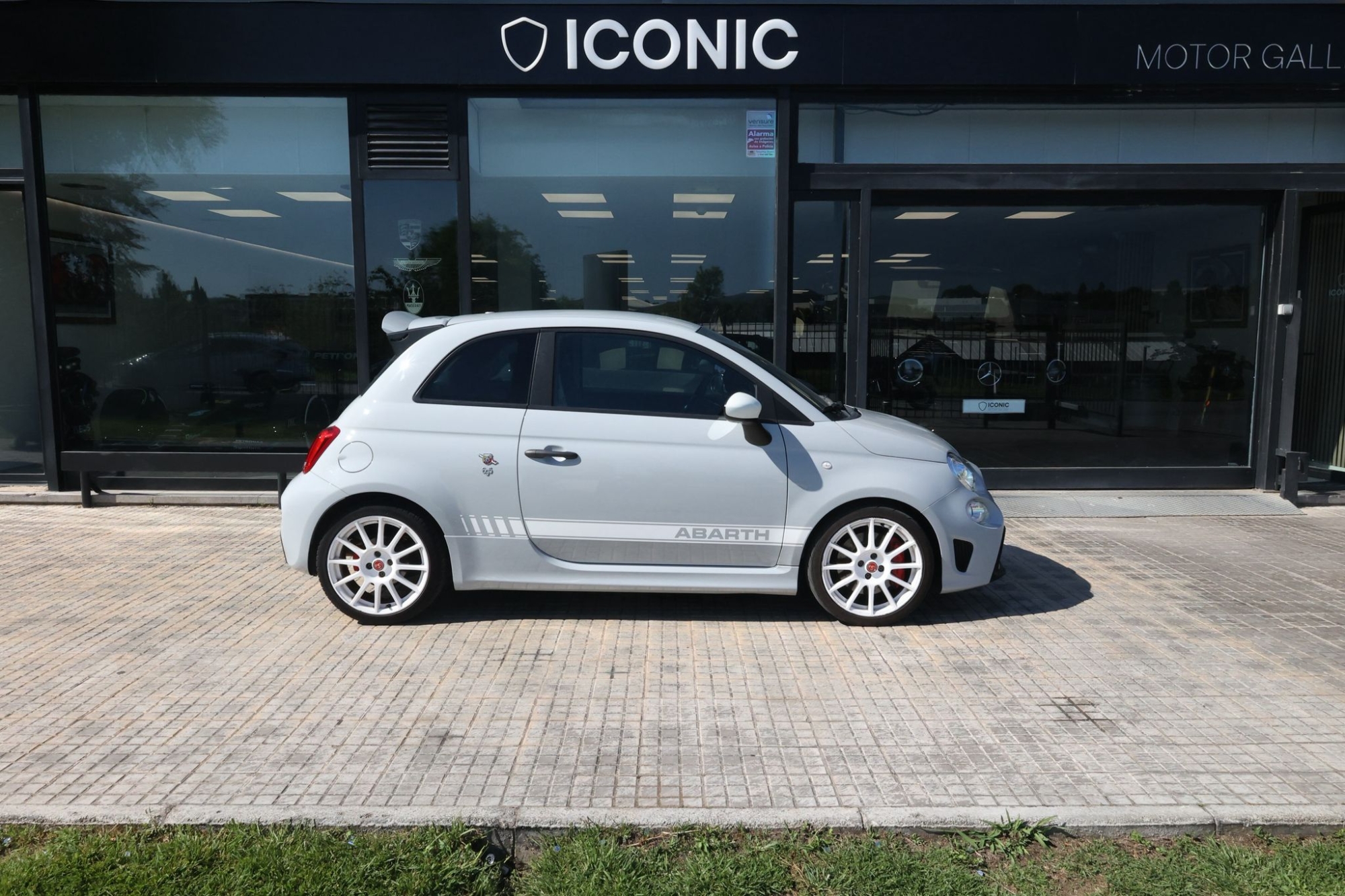 ABARTH 695 ESSEESSE