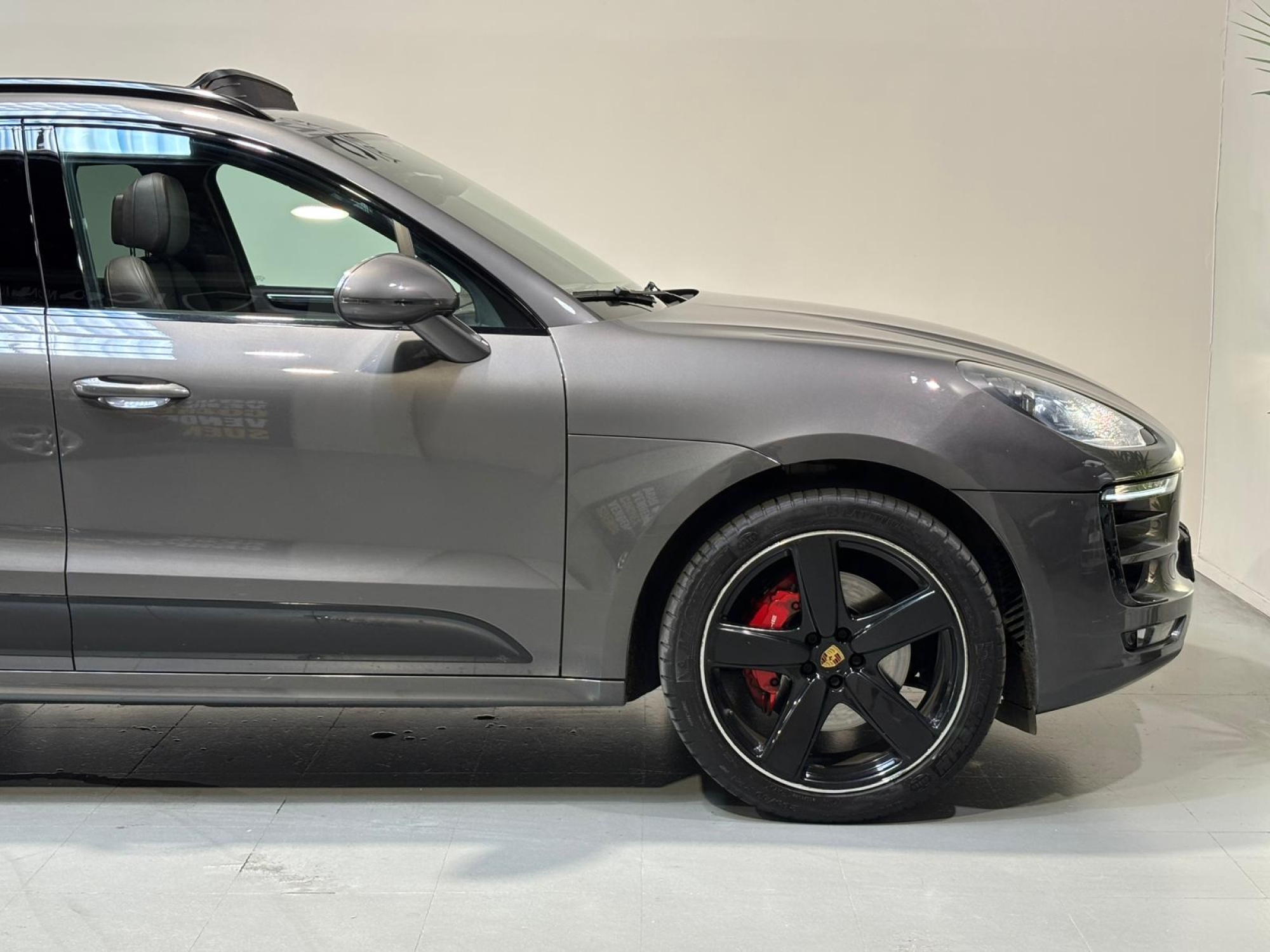 PORSCHE MACAN TURBO