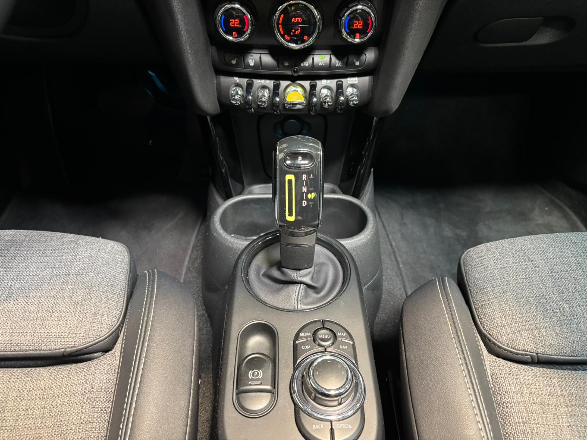 MINI COOPER SE