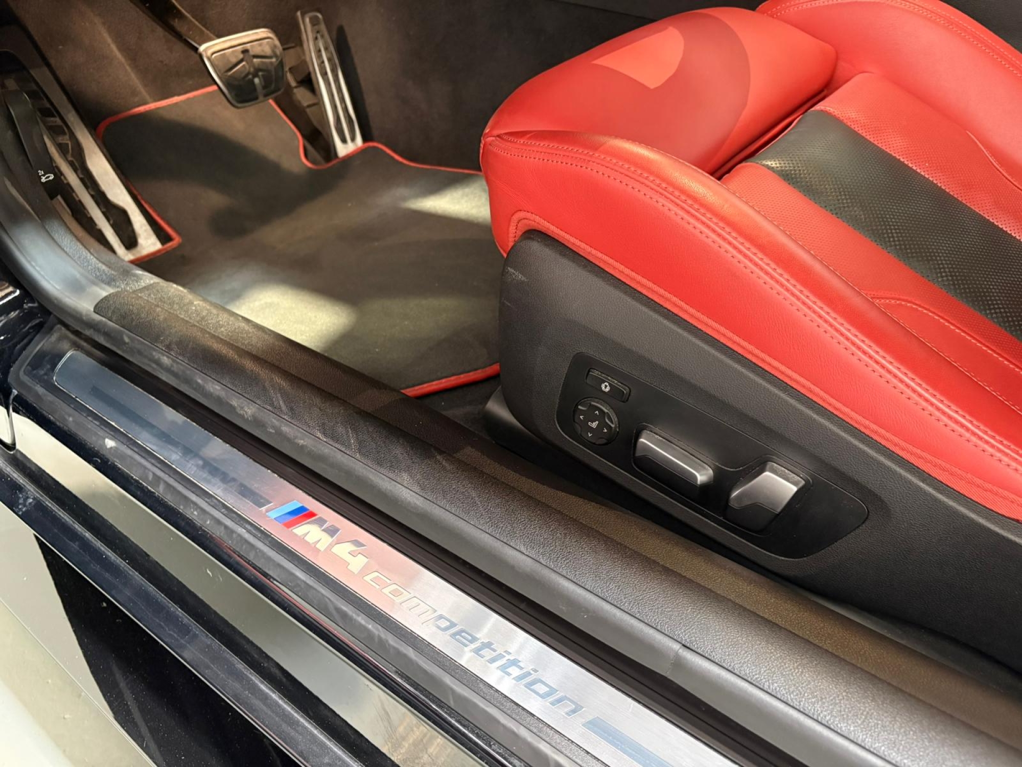 BMW M4 COMPETITION Xdrive