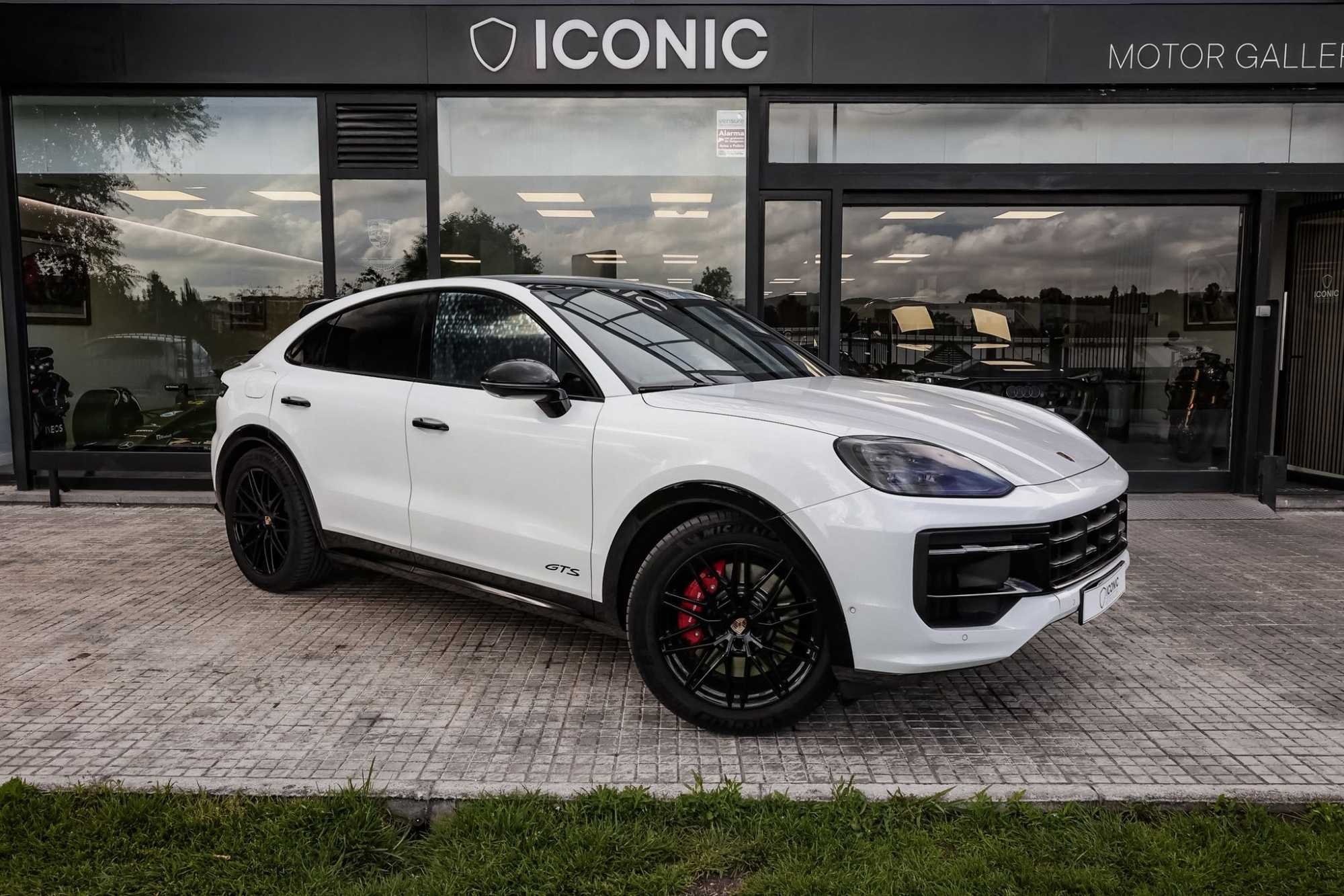 PORSCHE CAYENNE GTS COUPE