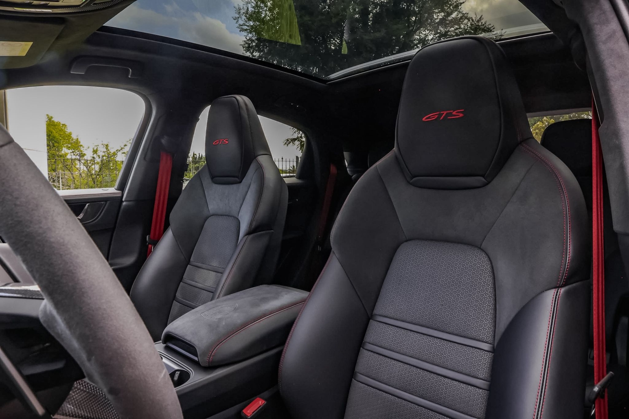 PORSCHE CAYENNE GTS COUPE