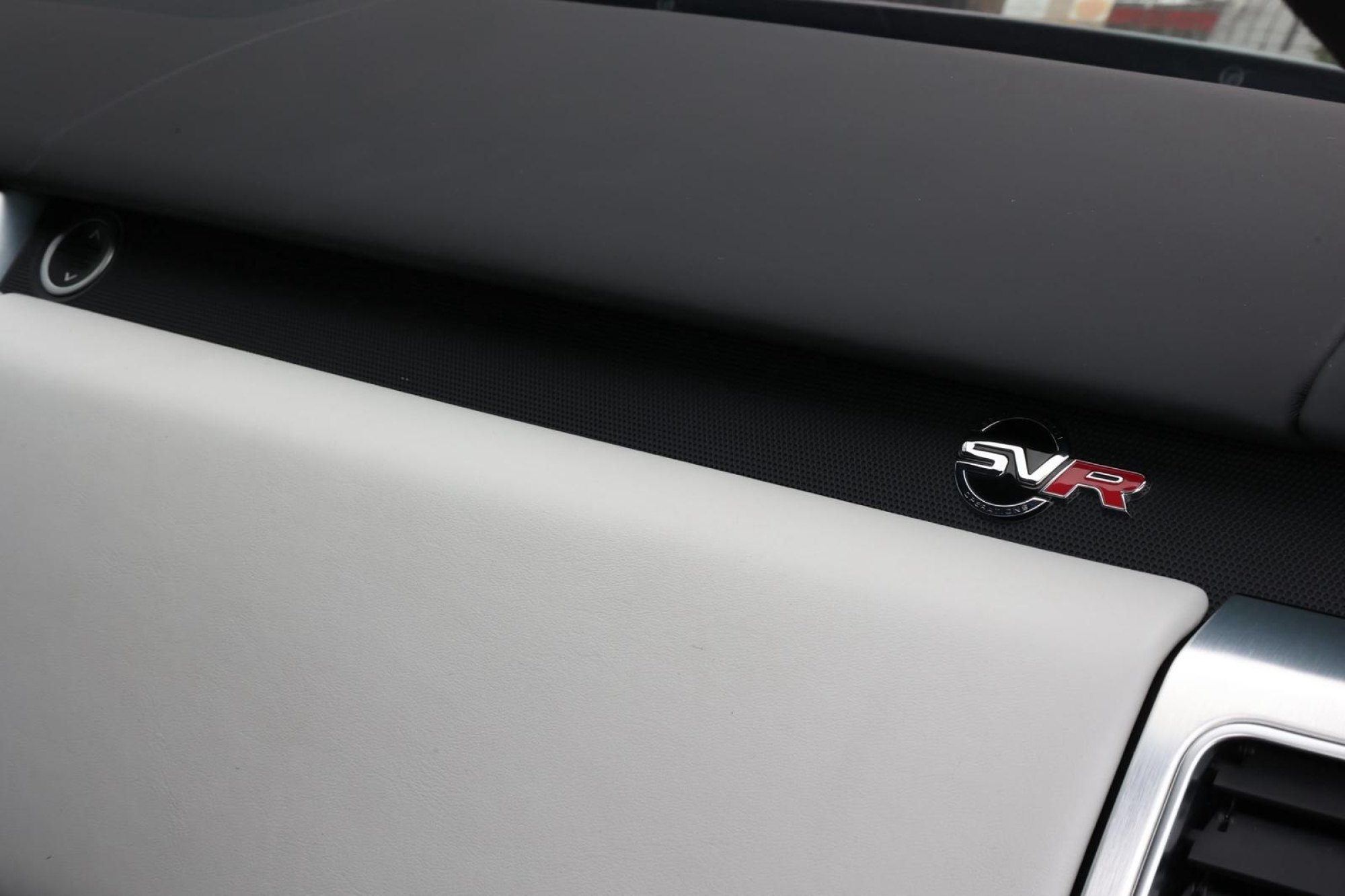 LAND ROVER RANGE ROVER SPORT SVR