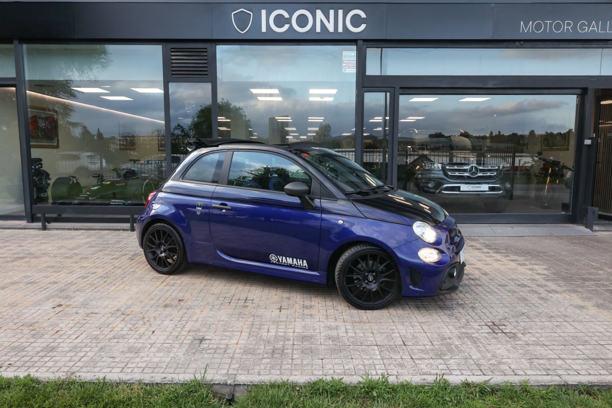 ABARTH 595 CABRIO ED. MONSTER ENERGY YAMAHA