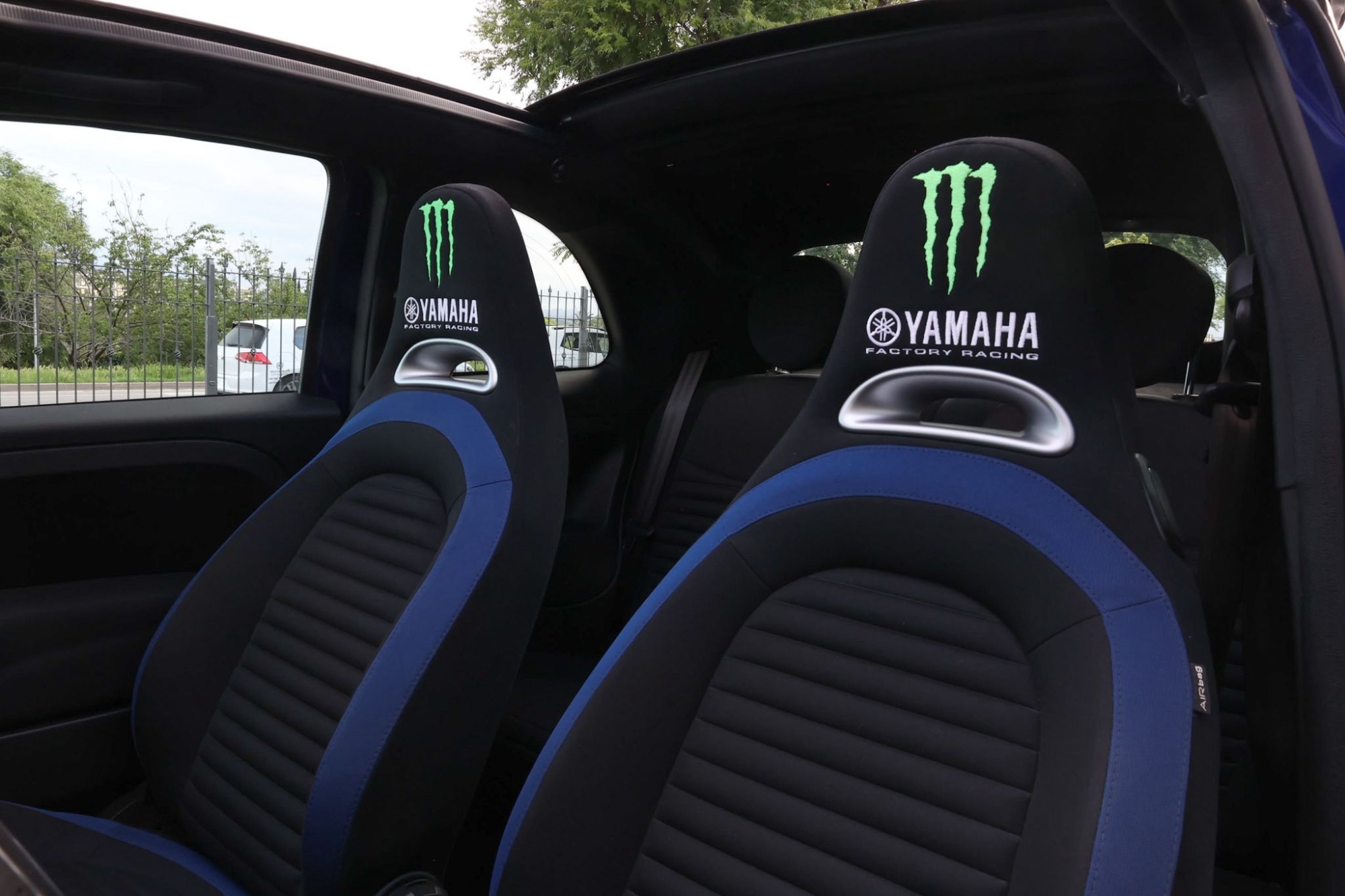 ABARTH 595 CABRIO ED. MONSTER ENERGY YAMAHA