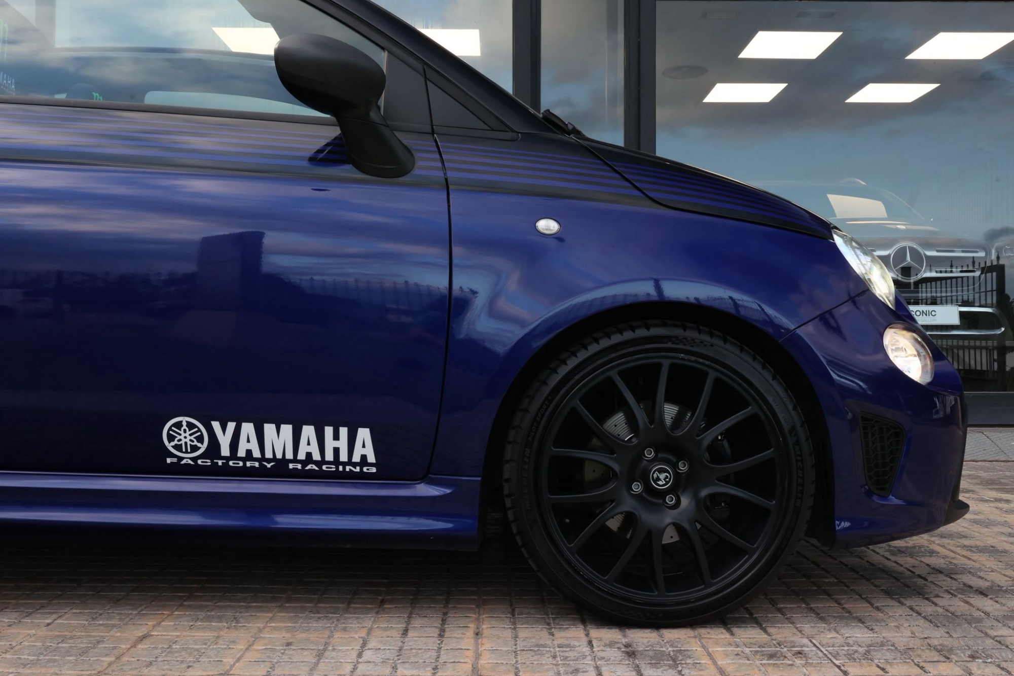 ABARTH 595 CABRIO ED. MONSTER ENERGY YAMAHA