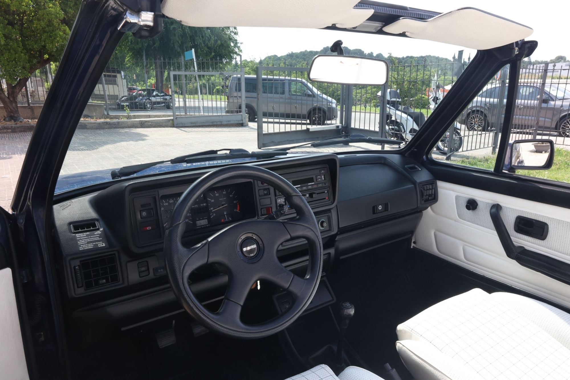 VOLKSWAGEN GOLF MK1 CABRIOLET