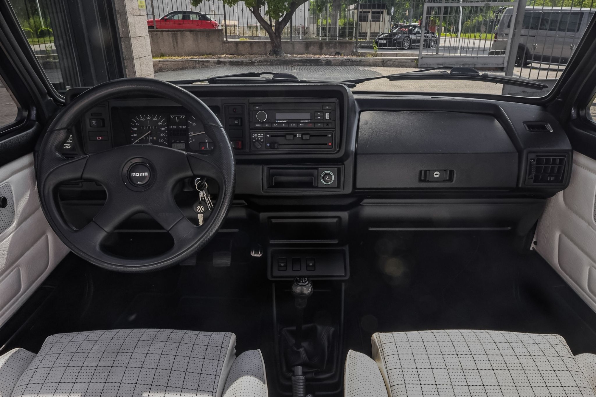 VOLKSWAGEN GOLF MK1 CABRIOLET