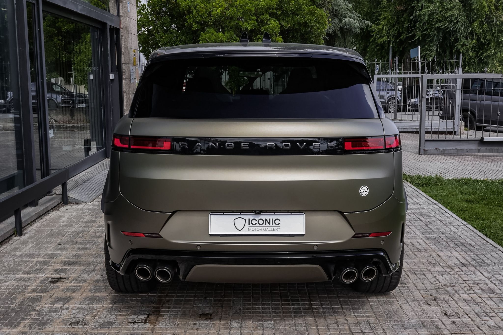 LAND-ROVER RANGE ROVER SPORT SV EDITION ONE