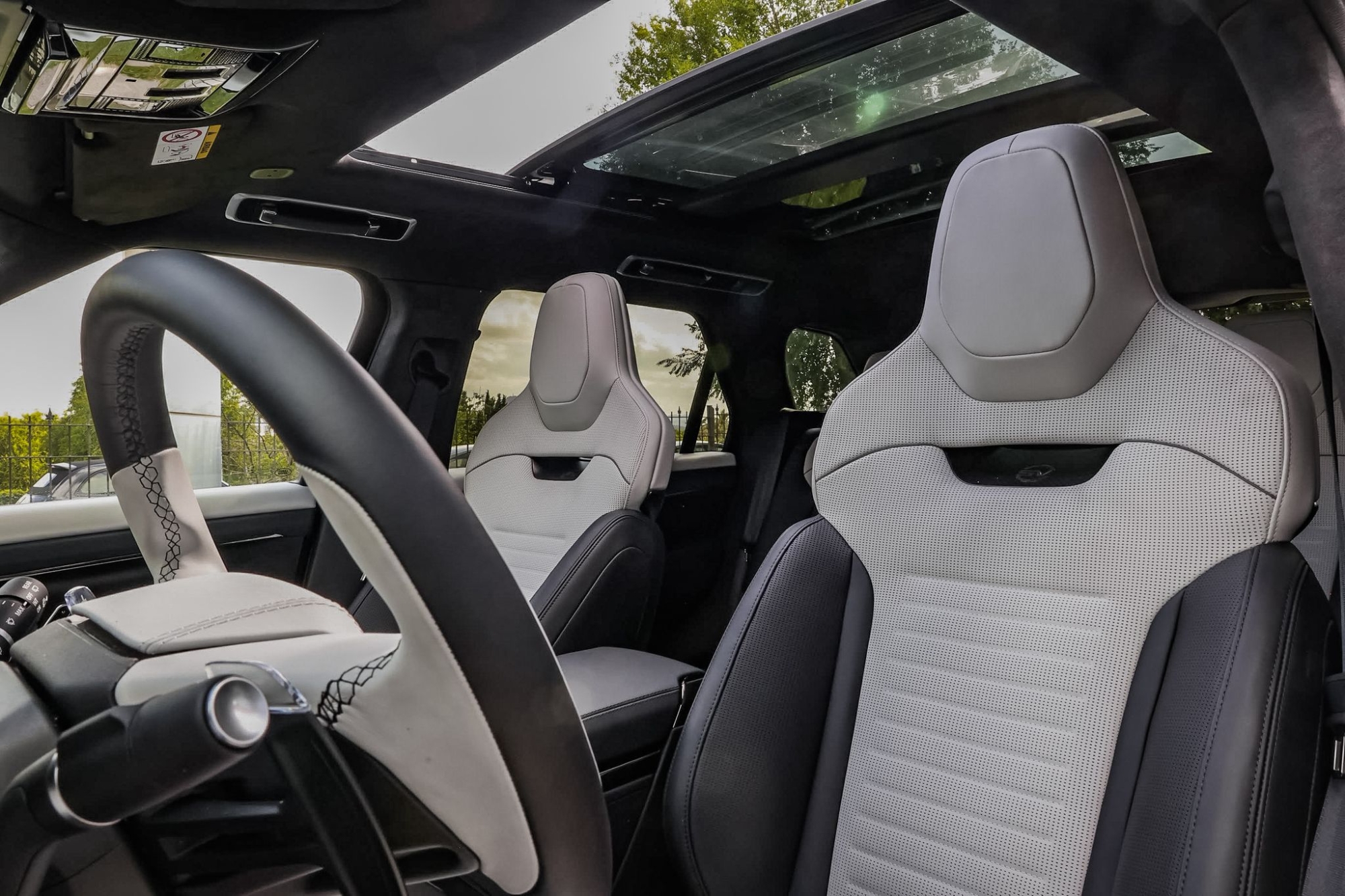 LAND-ROVER RANGE ROVER SPORT SV EDITION ONE