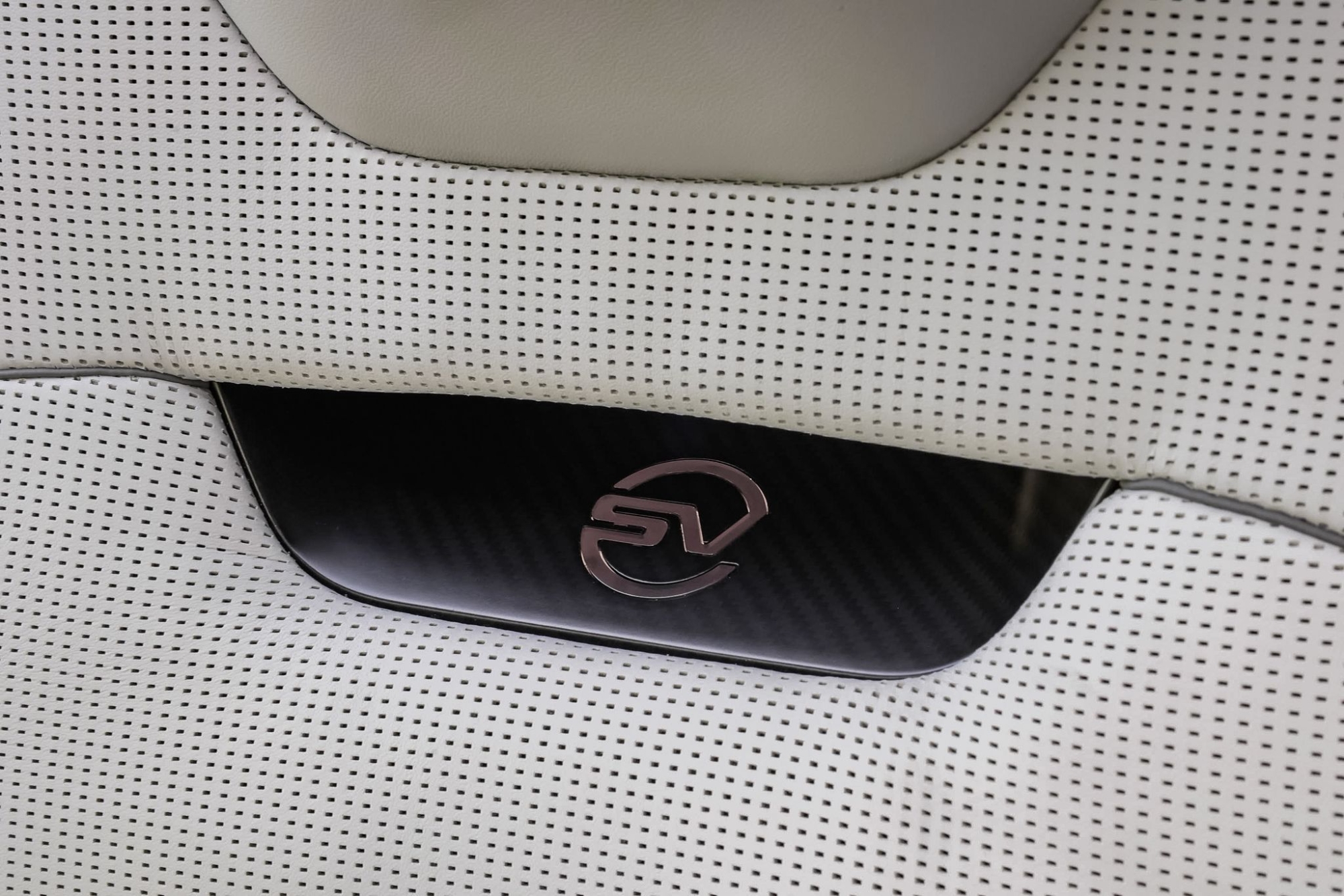 LAND-ROVER RANGE ROVER SPORT SV EDITION ONE