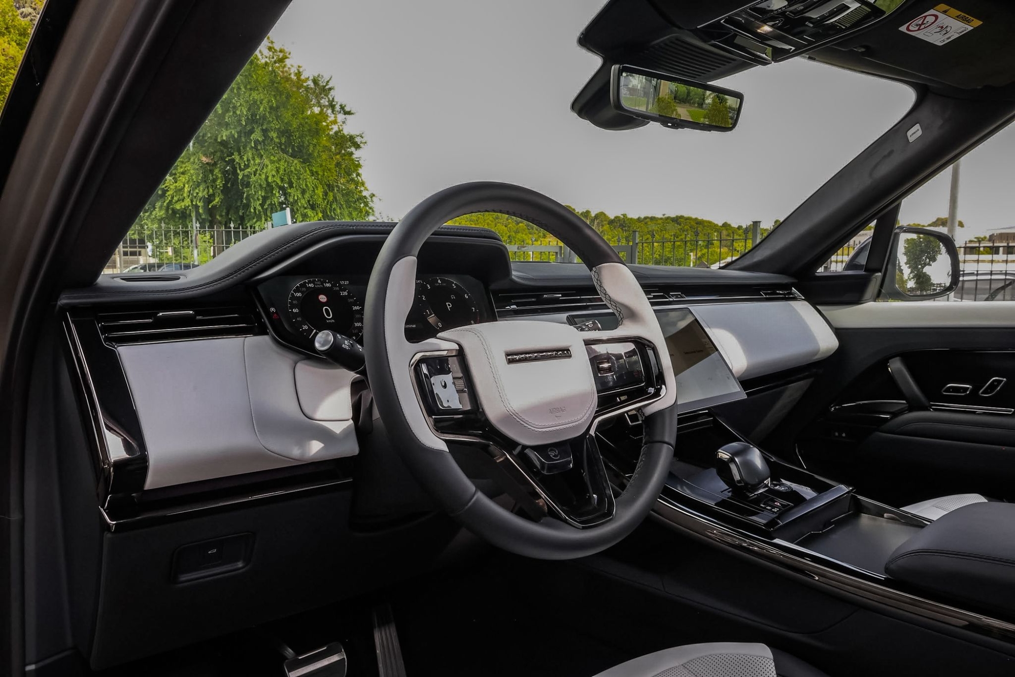 LAND-ROVER RANGE ROVER SPORT SV EDITION ONE