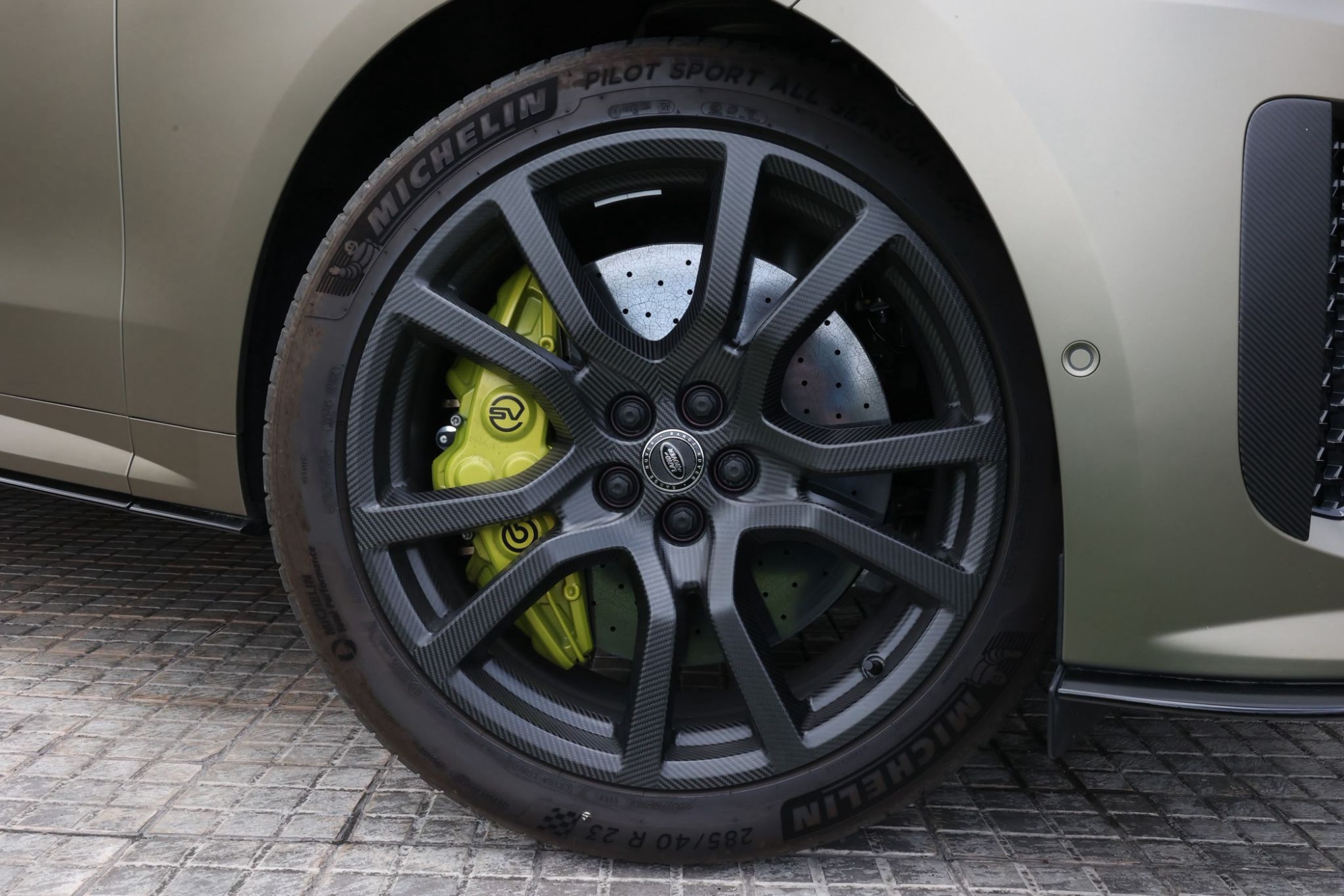 LAND-ROVER RANGE ROVER SPORT SV EDITION ONE