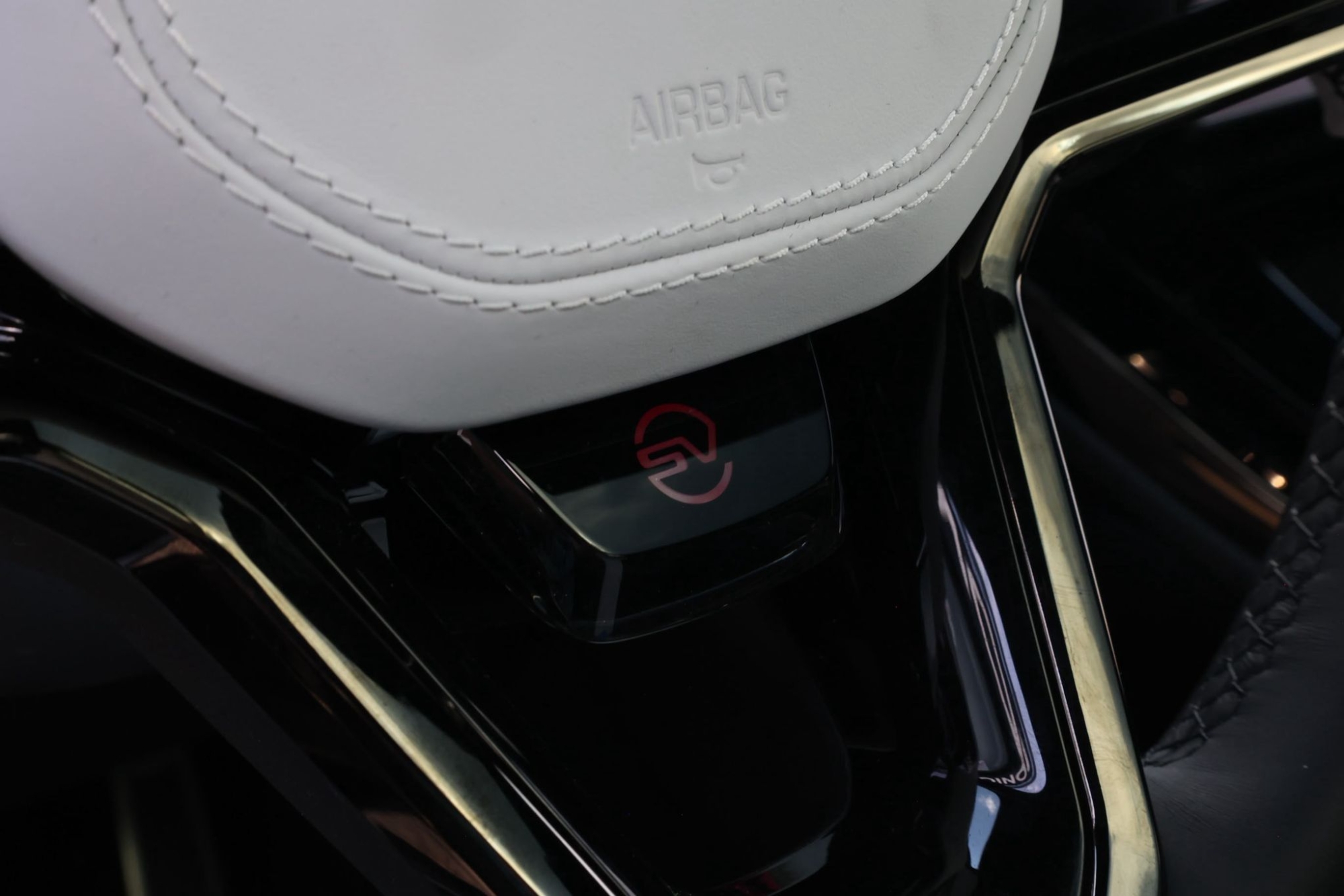 LAND-ROVER RANGE ROVER SPORT SV EDITION ONE