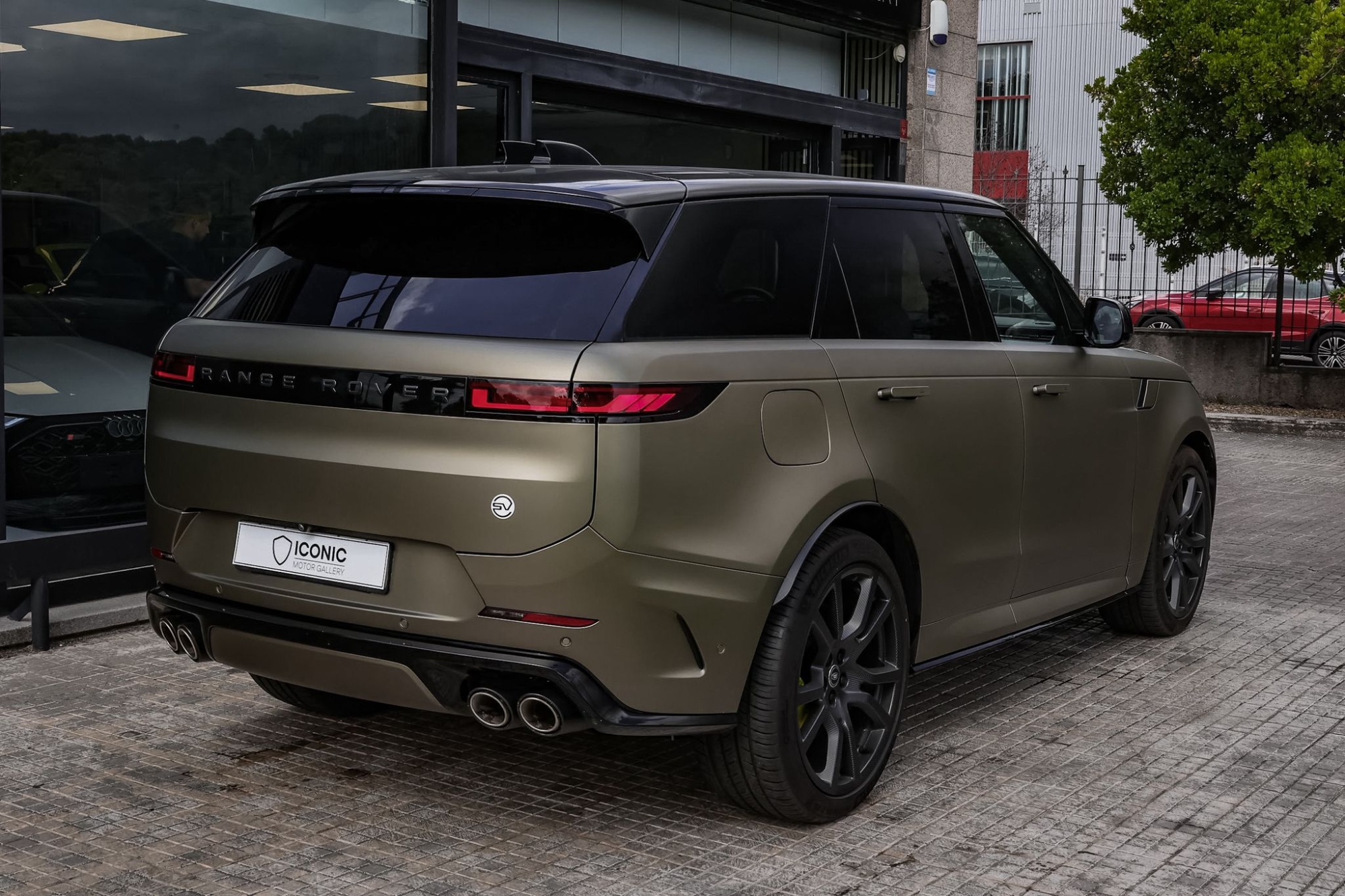 LAND-ROVER RANGE ROVER SPORT SV EDITION ONE
