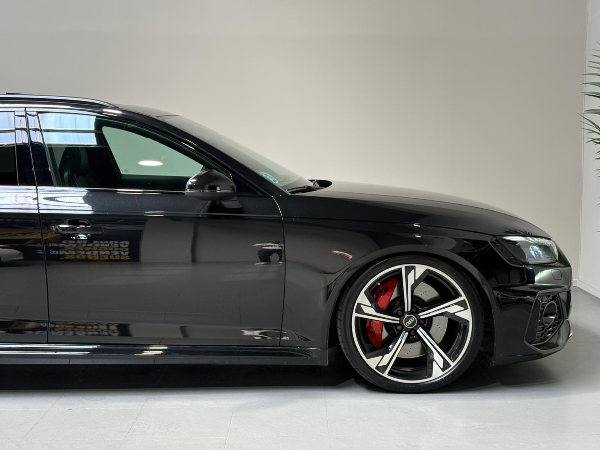AUDI RS4 AVANT