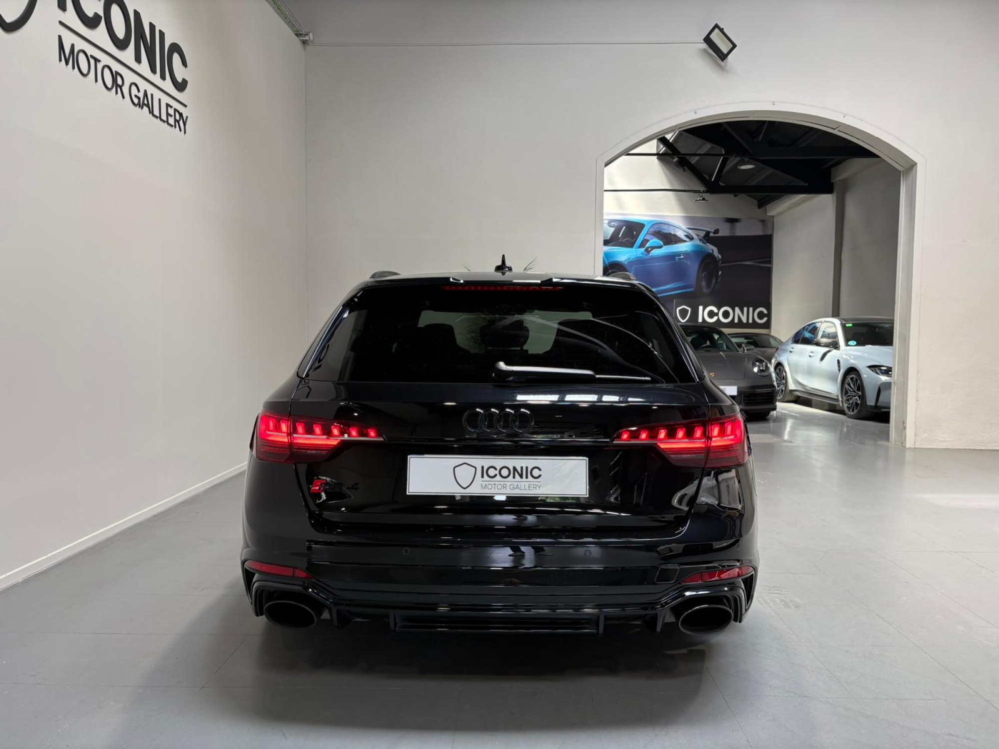 AUDI RS4 AVANT