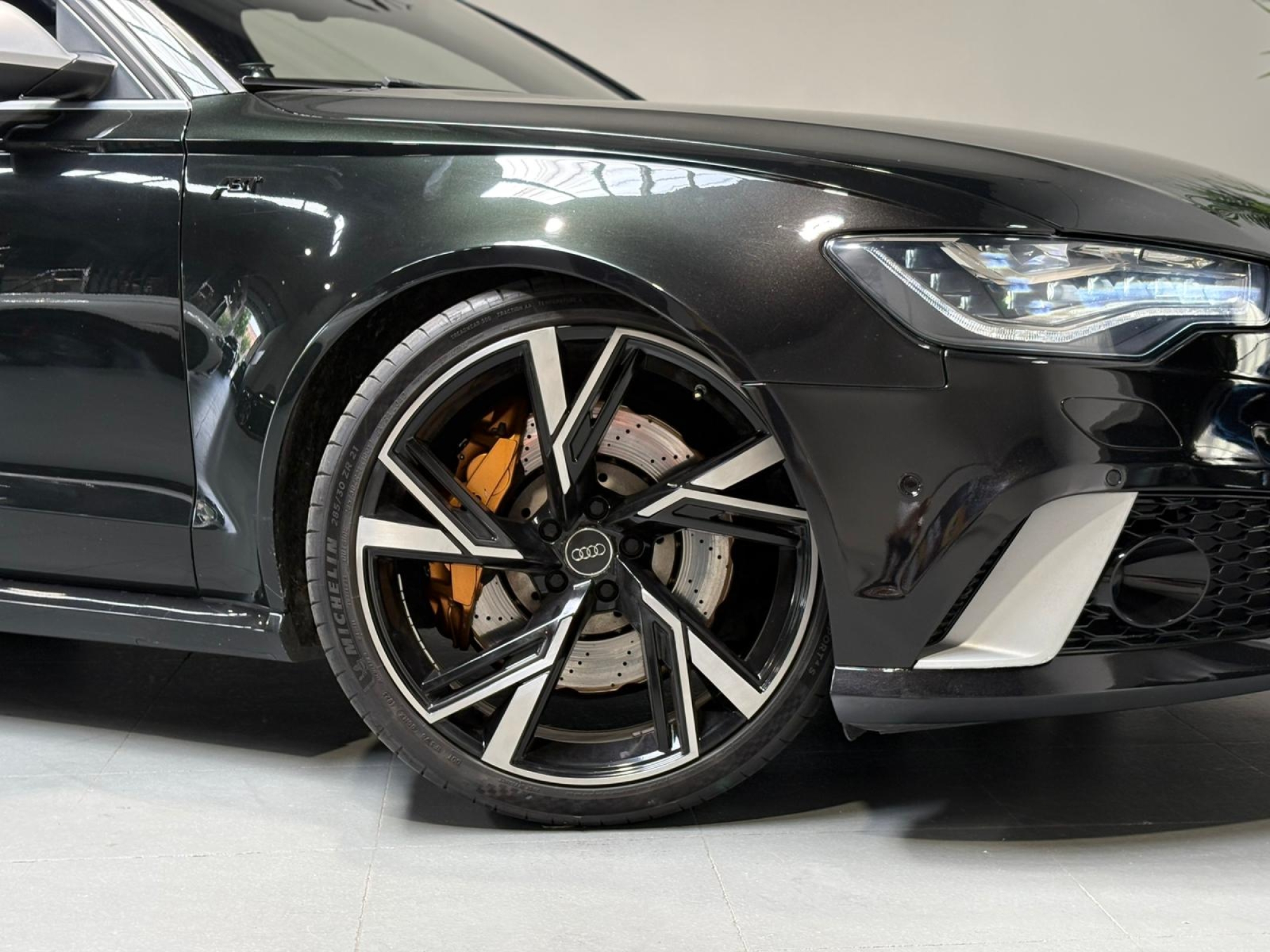 AUDI RS6