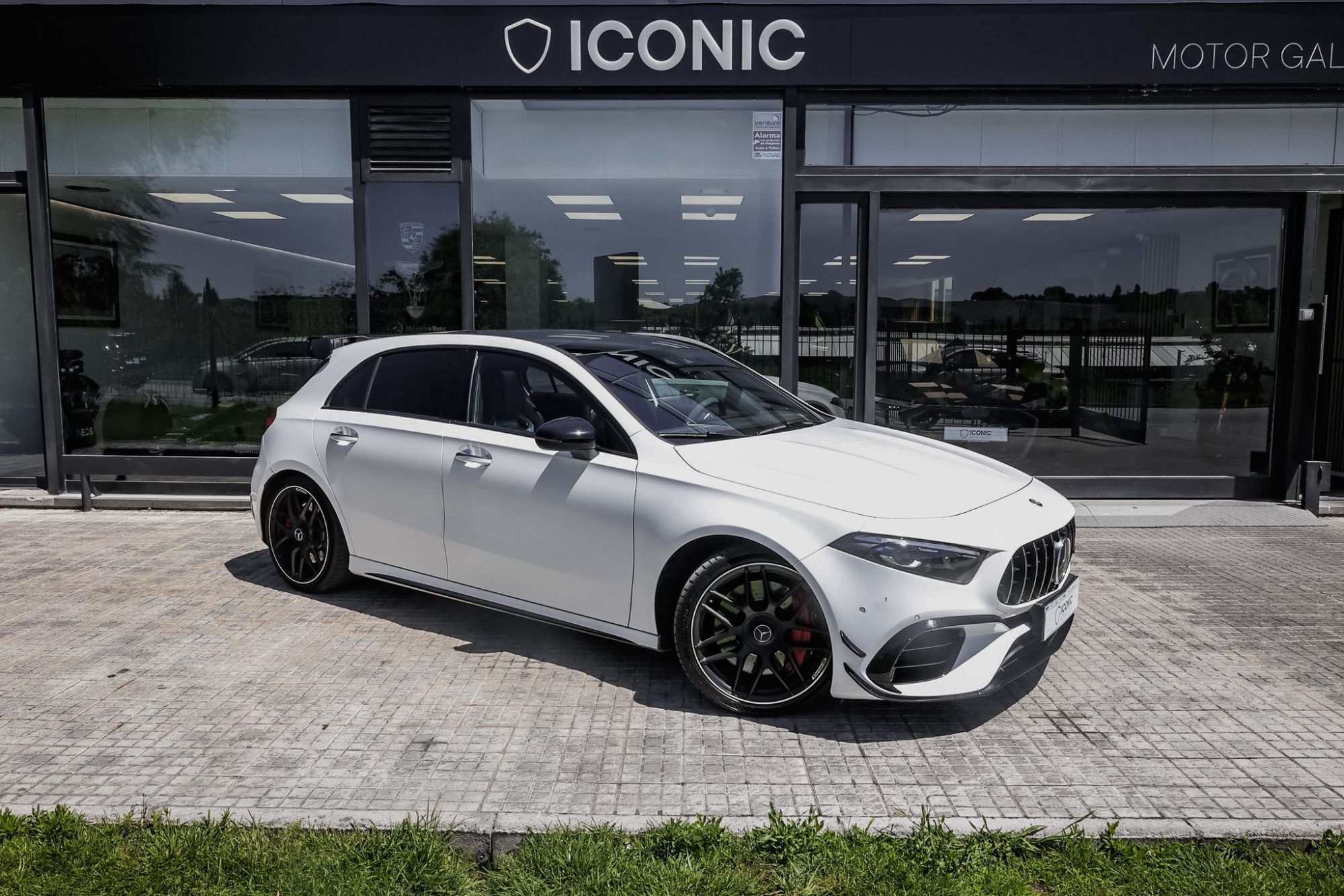 MERCEDES-BENZ A45 S AMG 4-MATIC