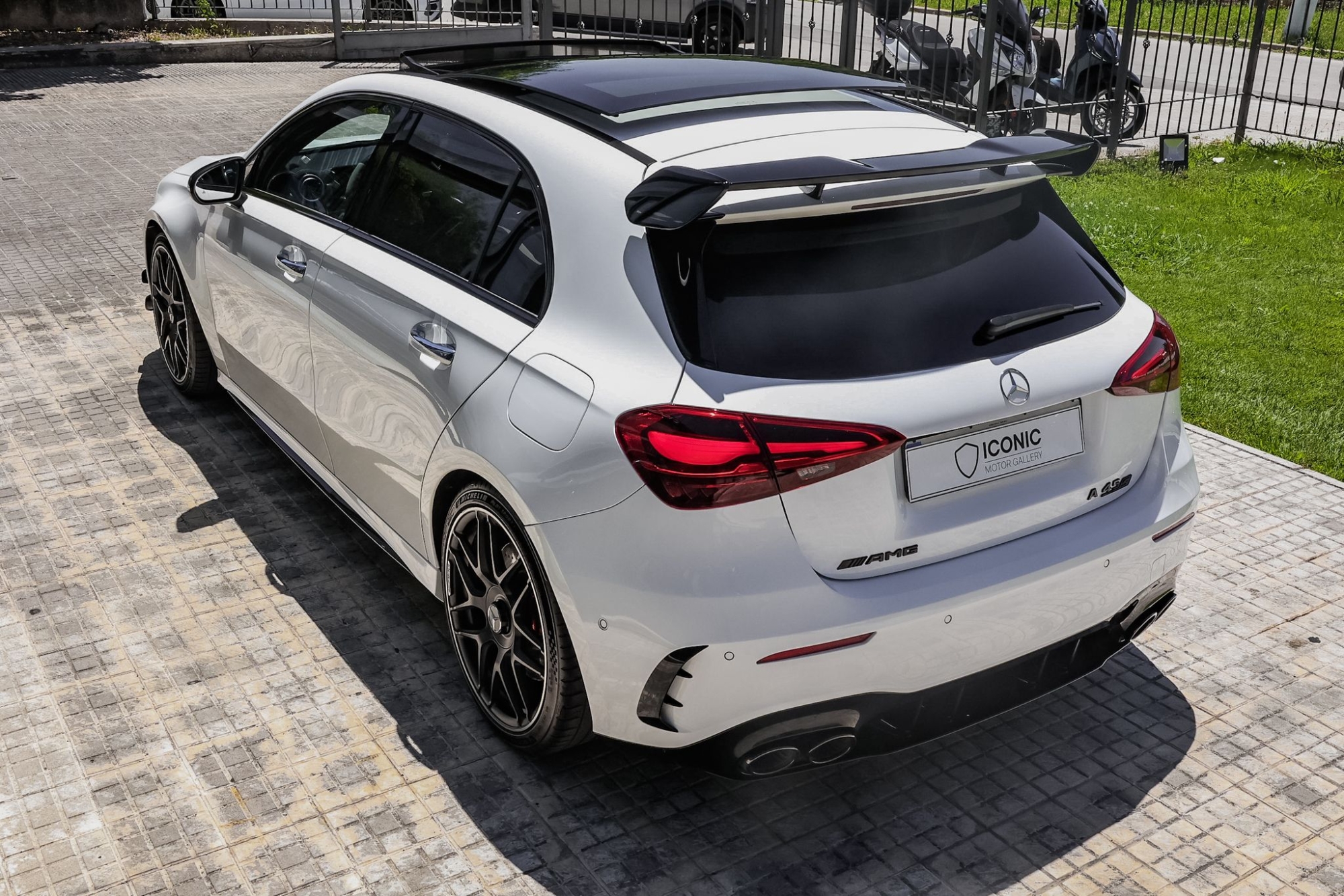 MERCEDES-BENZ A45 S AMG 4-MATIC
