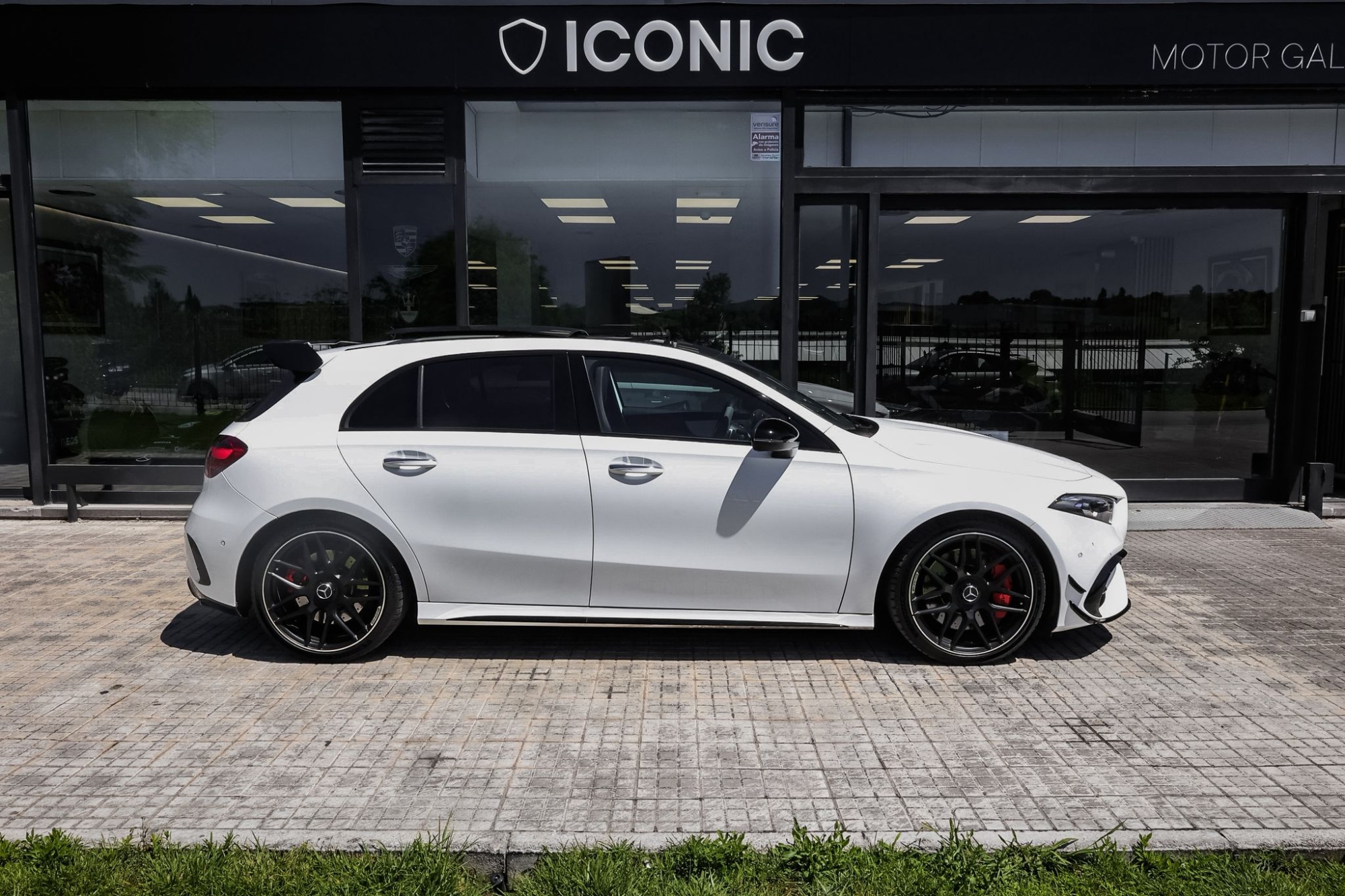 MERCEDES-BENZ A45 S AMG 4-MATIC