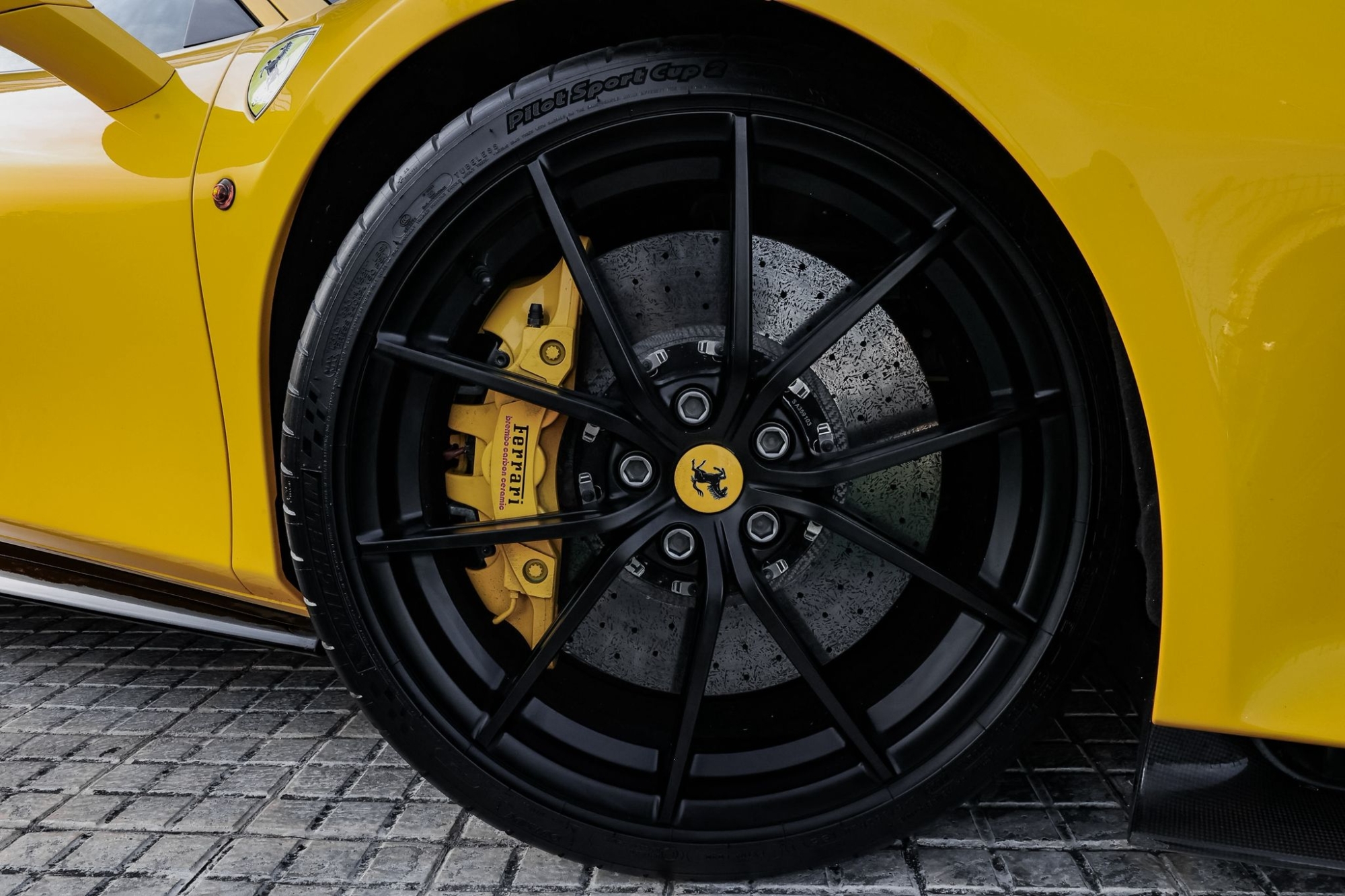 FERRARI 488 PISTA DCT